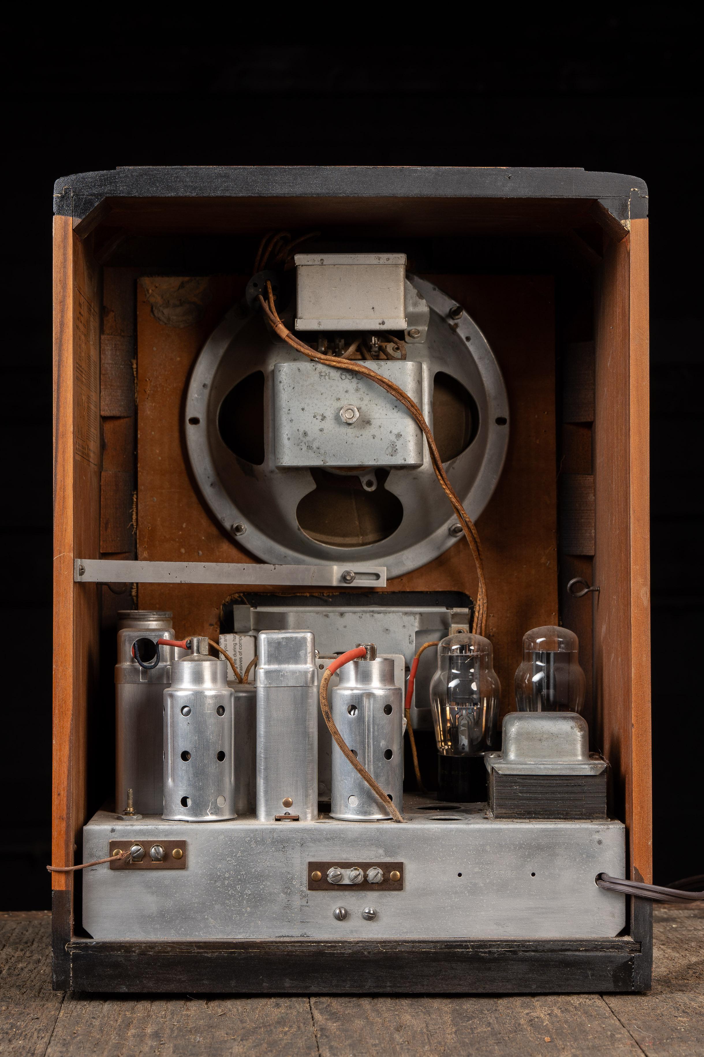 Radio Vintage Model No 5T de RCA en vente 1