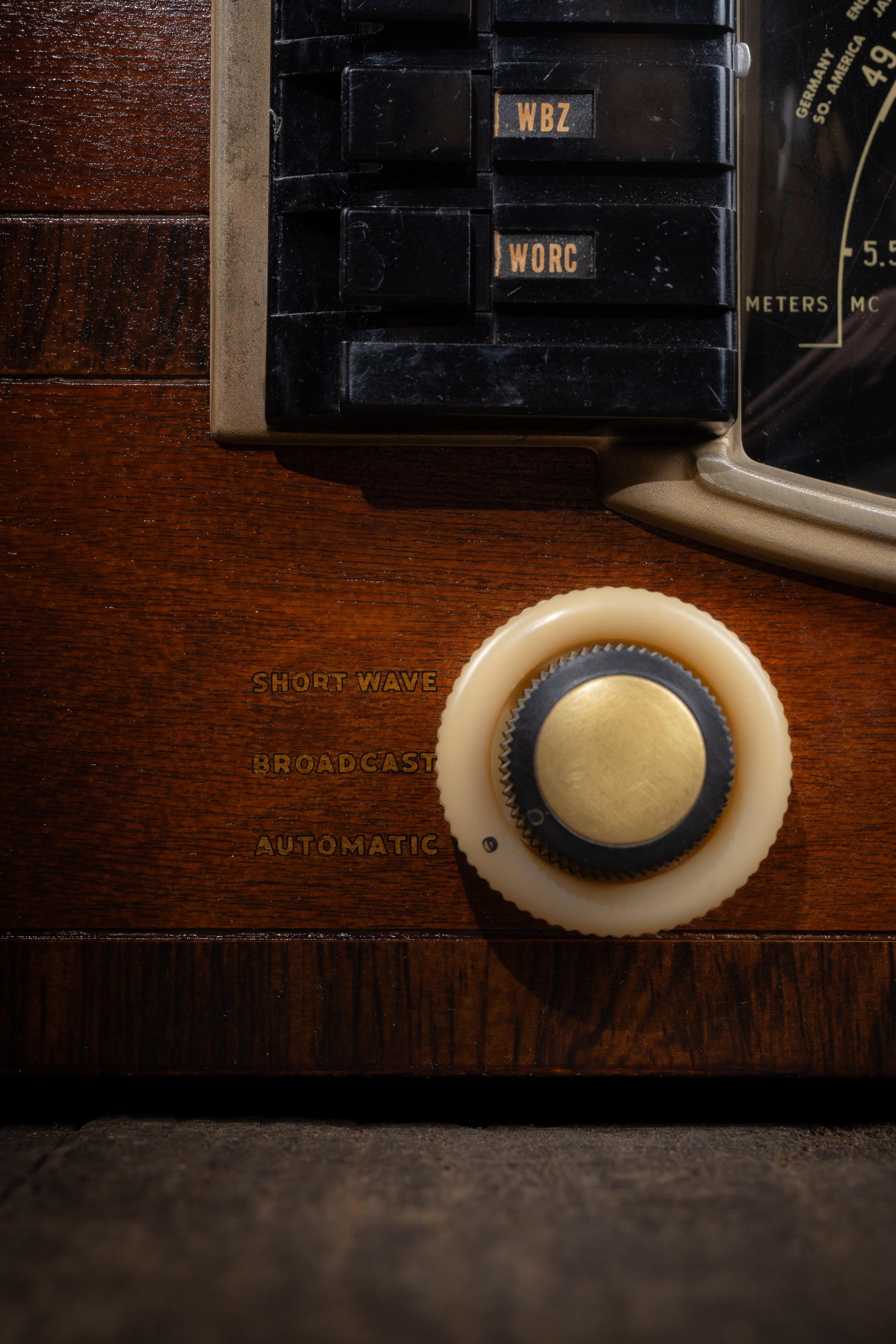 Vintage Model No 6S632 Radio by Zenith en vente 1