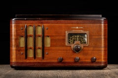 Vintage Model E-53X Radio by Canadian General Electric