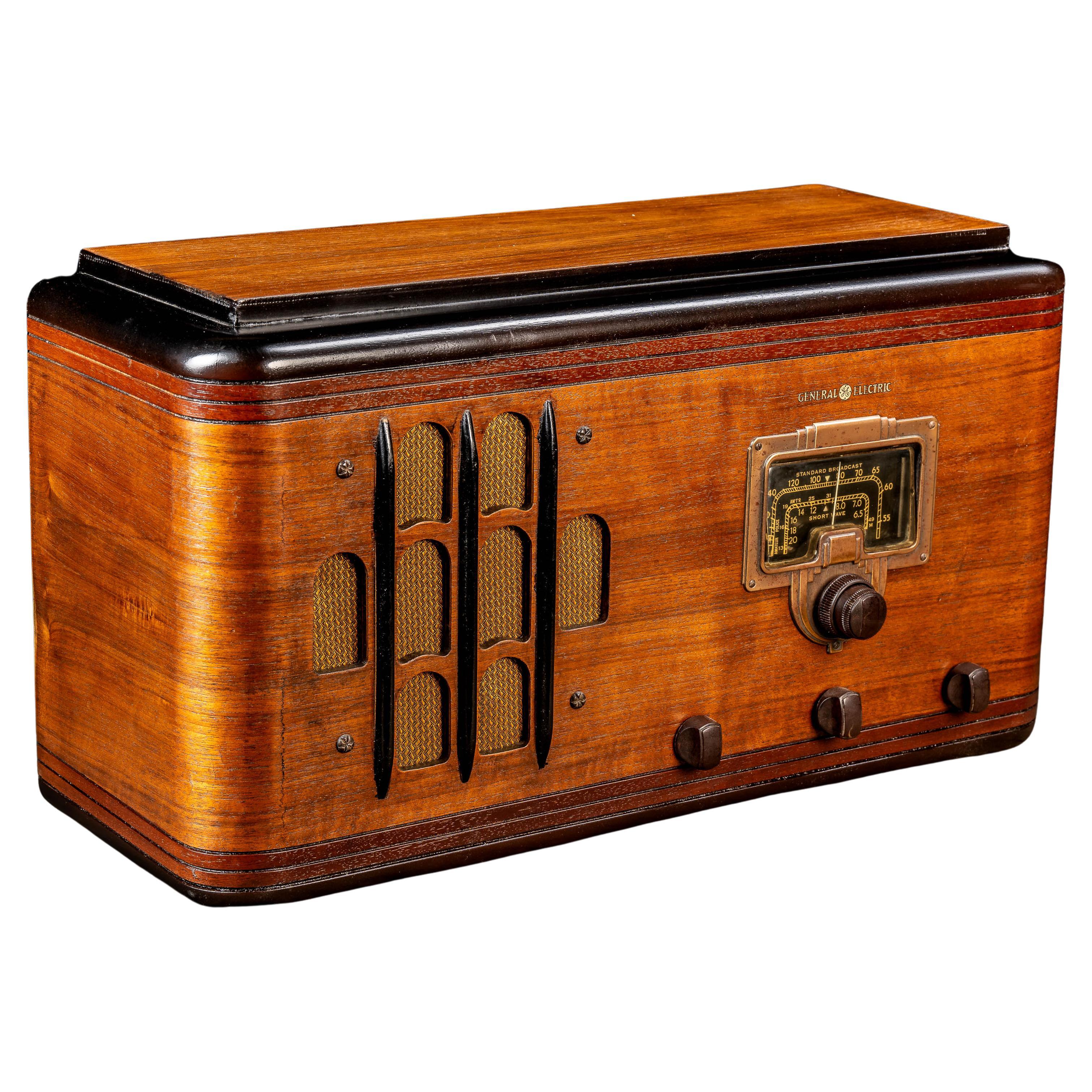 Radio Vintage Model No No Electric par Canadian General Electric