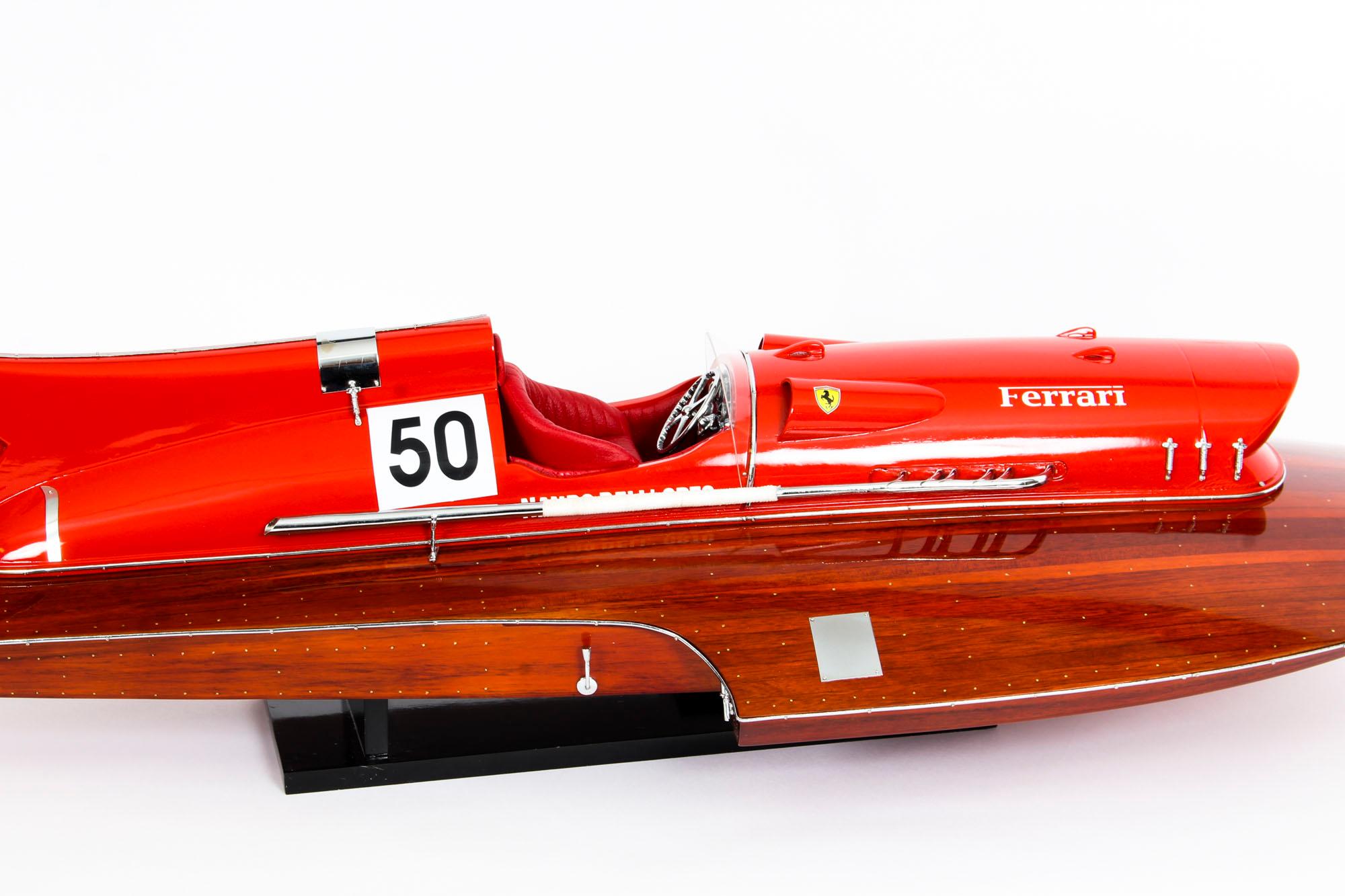 Vintage model of a Ferrari Hydroplane 1954 50cm 20th Century For Sale 2