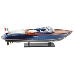 Oldtimer-Modell eines Riva Aquariva Schnellbootes mit cremefarbenem Interieur:: 20