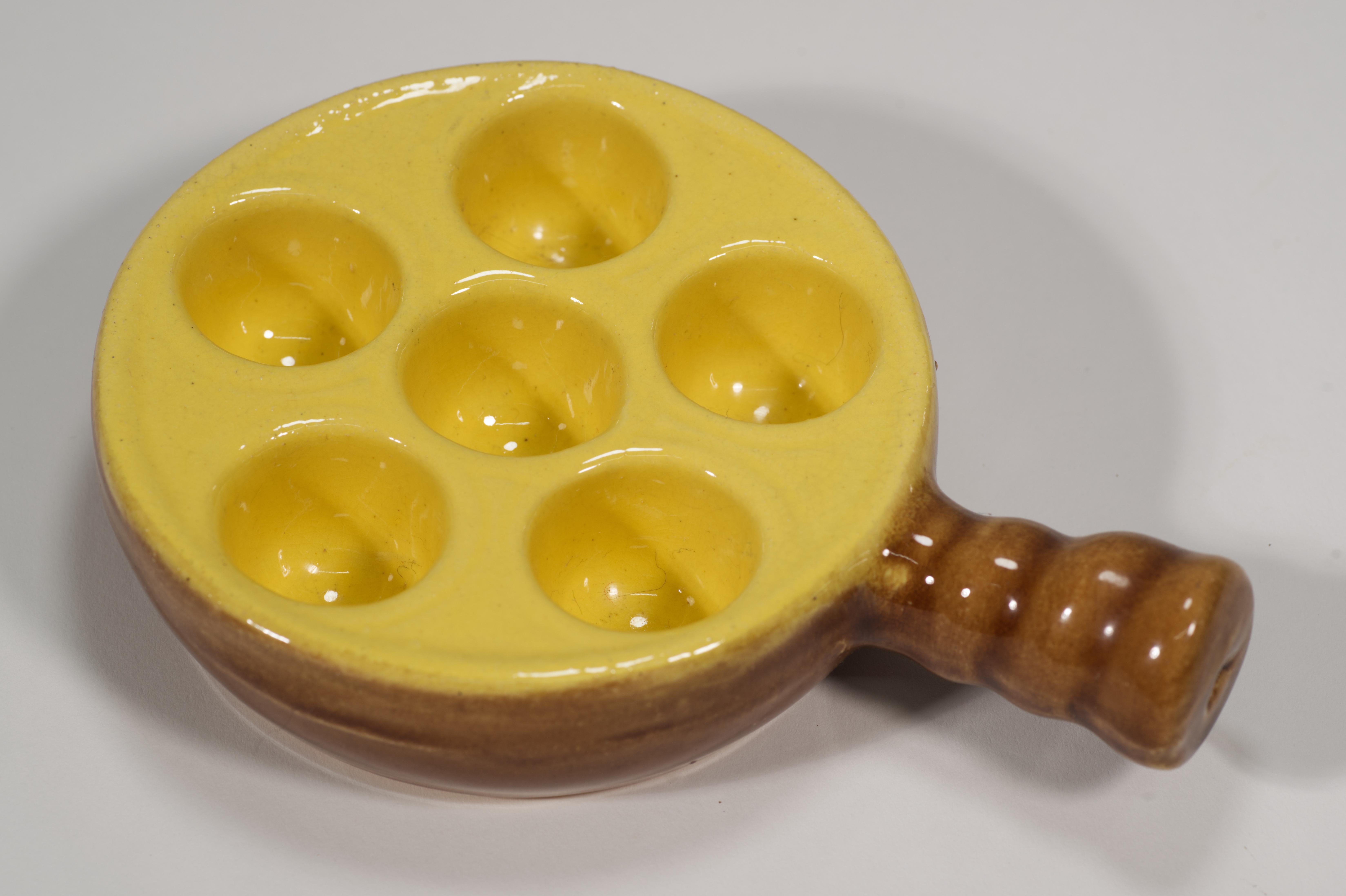 Vernissé Ensemble de 6 plats Escargot vintage Modèle Depose France en vente