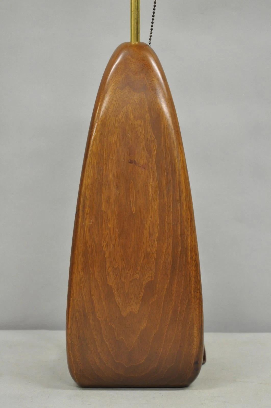 20th Century Vintage Modeline Mid Century Modern Sculpted Walnut Pull Chain Table Lamp For Sale