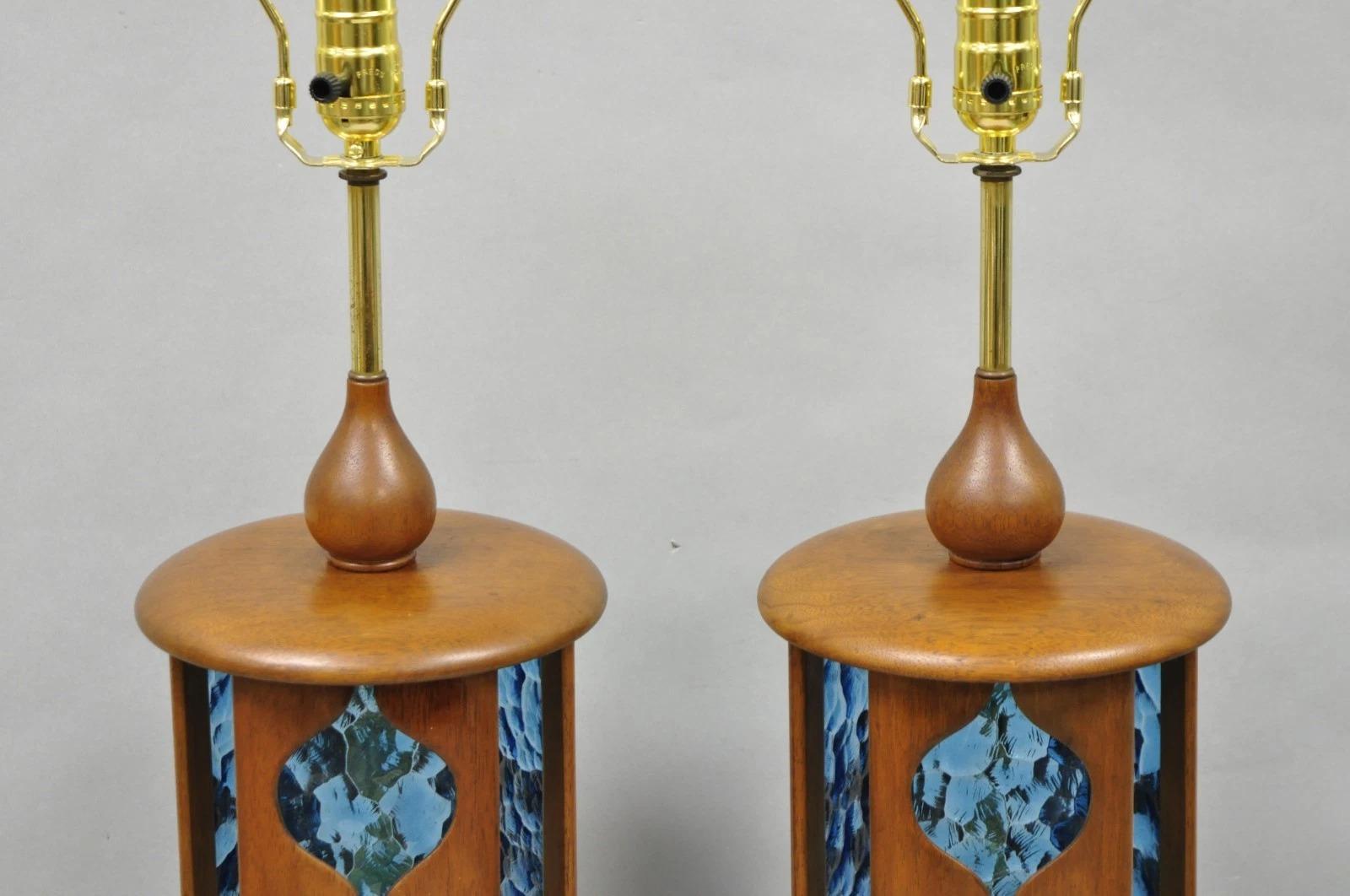 20th Century Vintage Modeline Mid Century Modern Walnut & Blue Stained Glass Table Lamps Pair For Sale