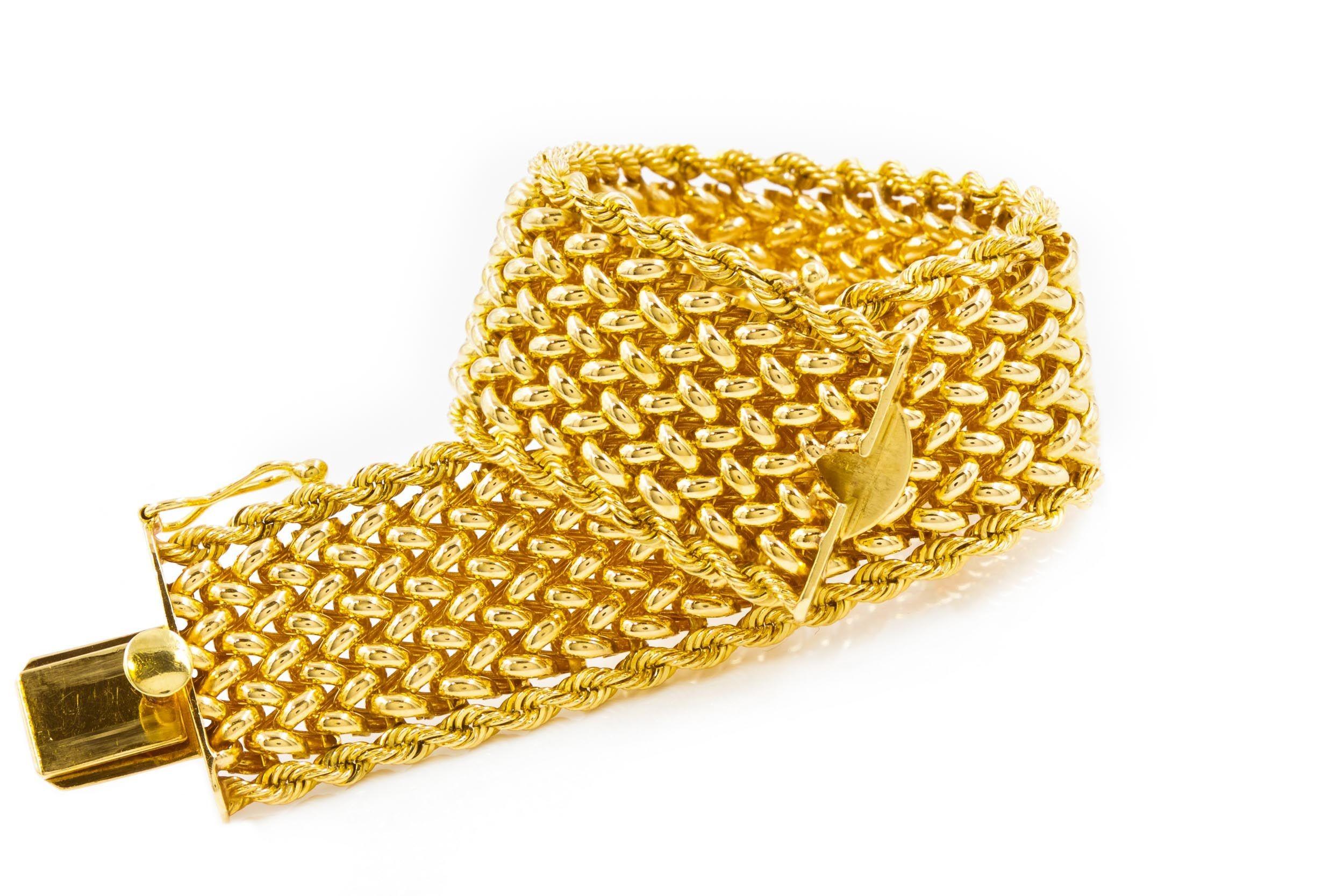 20th Century Vintage Modern 14 Karat Yellow Gold Woven Mesh Bracelet  6 1/2