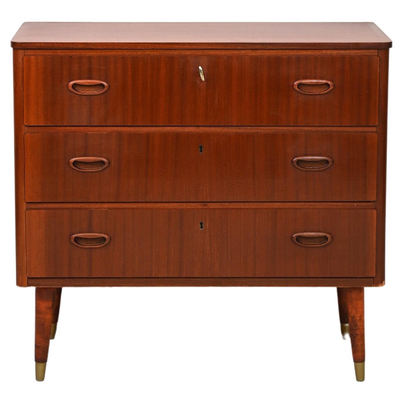 Vintage Modern Antique Chest of Drawers with Six Drawers For Sale at