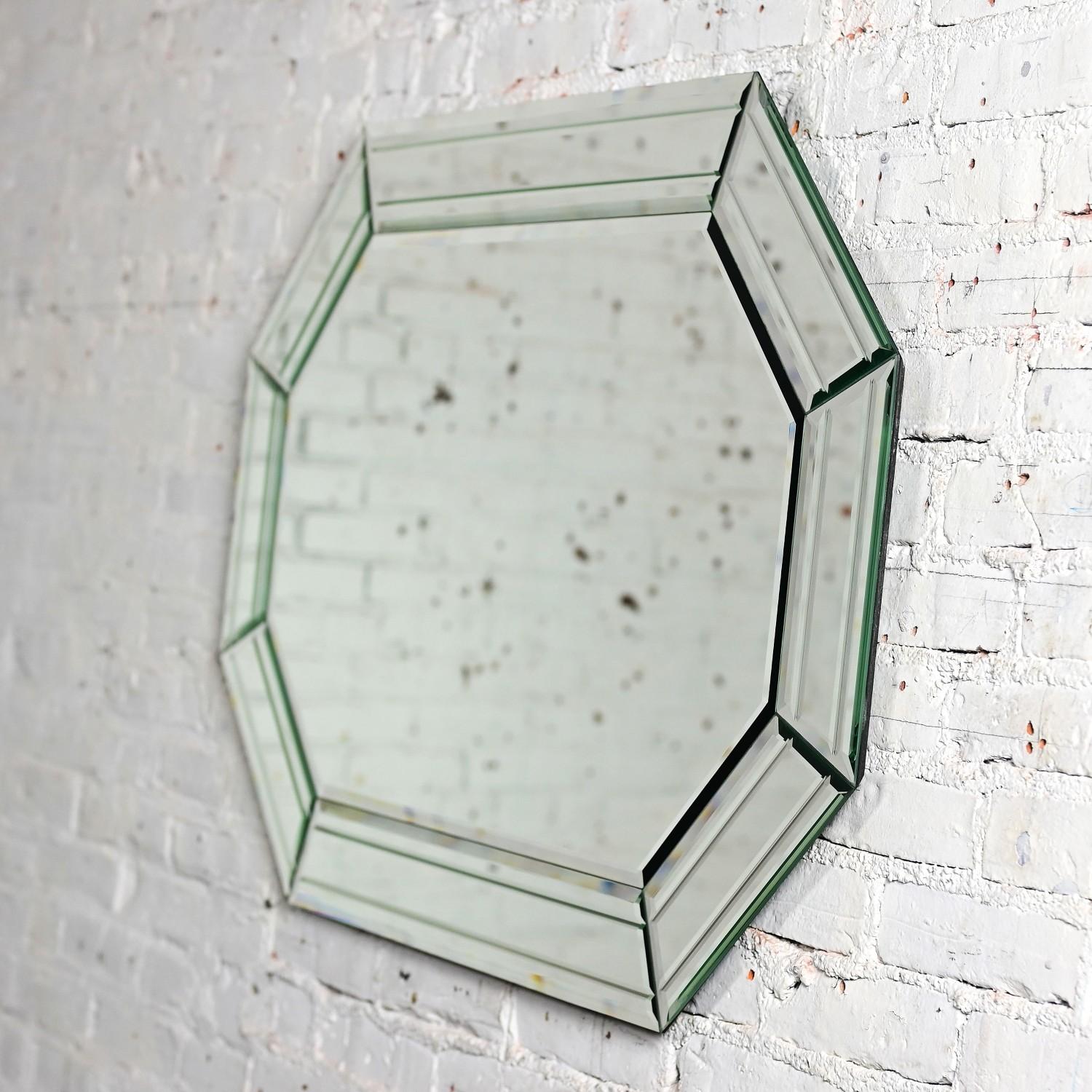 Vintage Modern Art Deco Revive Style Octagon Muti Panel Beveled Wall Mirror en vente 6