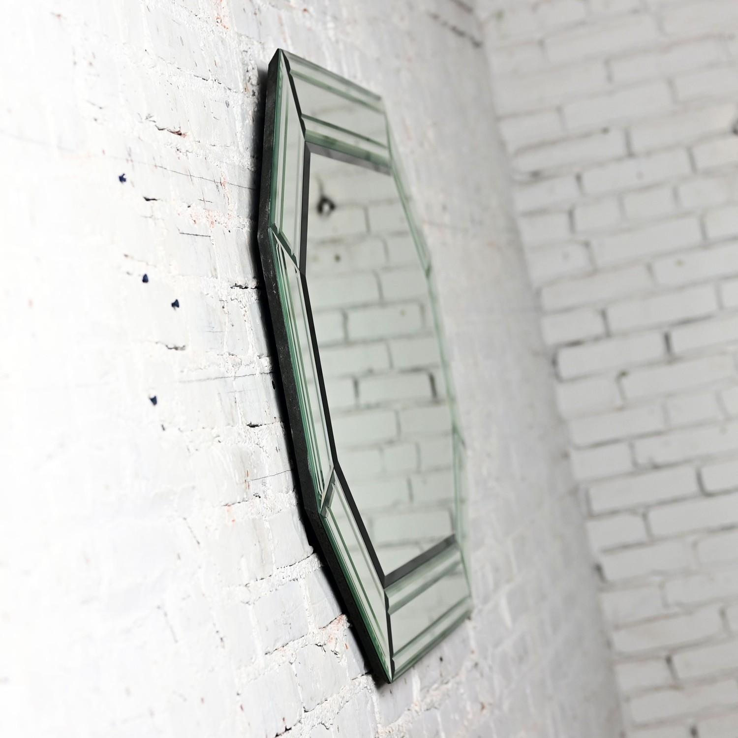 Vintage Modern Art Deco Revive Style Octagon Muti Panel Beveled Wall Mirror en vente 7