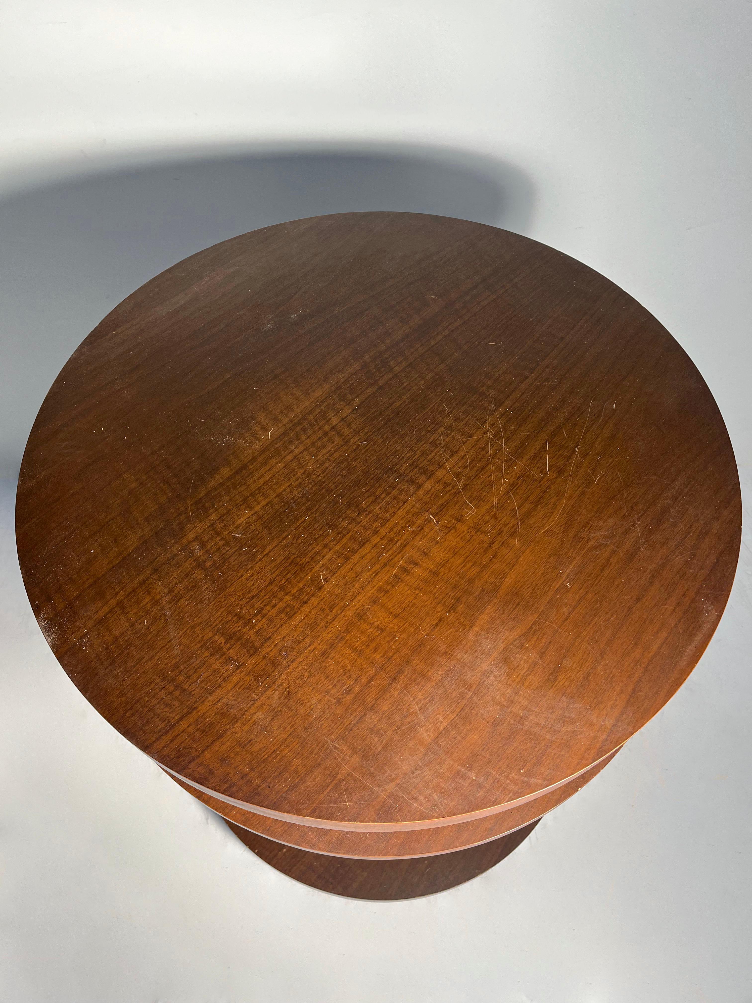 Table d'appoint Art déco vintage et moderne Bon état - En vente à Chicago, IL