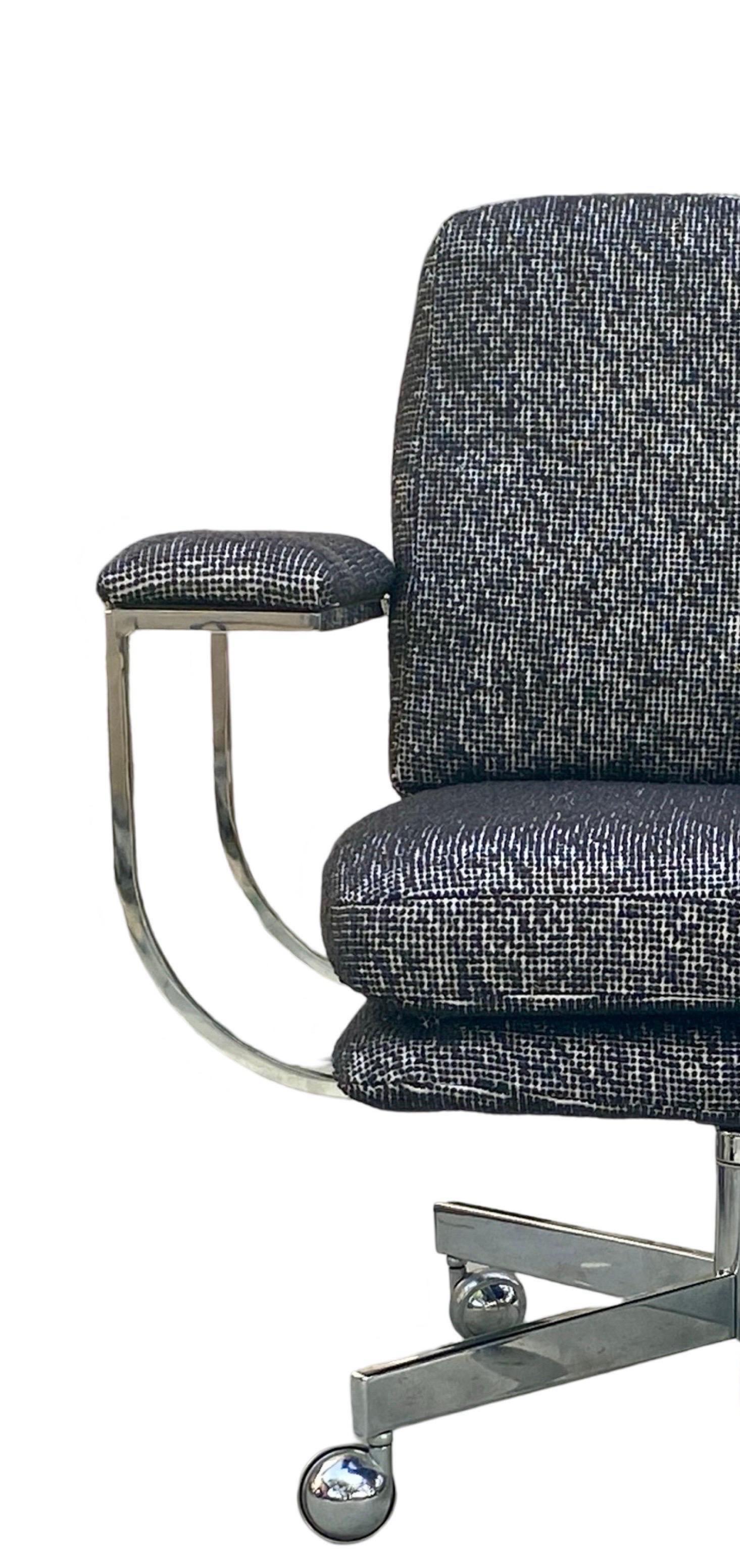 Hand-Crafted Vintage Modern Arthur Elrod Adjustable Desk Chair in Black White Italian Fabric For Sale