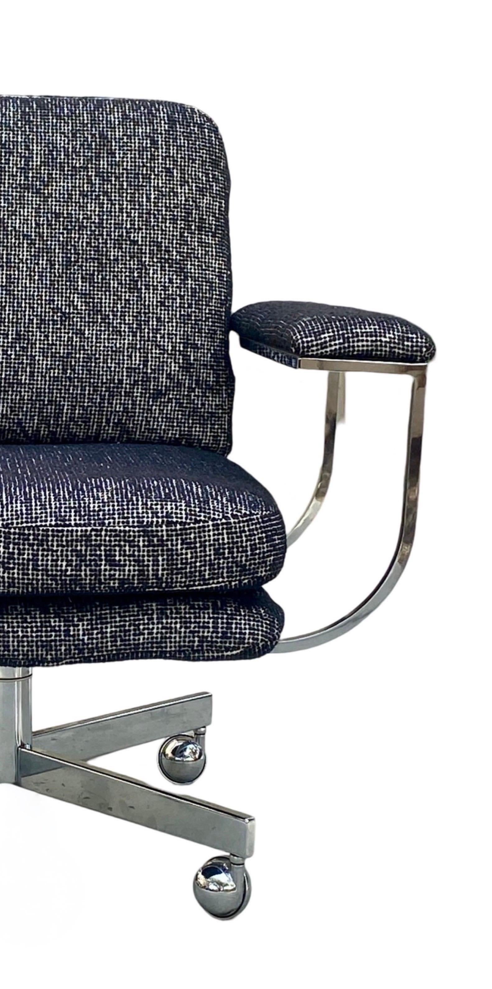 Vintage Modern Arthur Elrod Adjustable Desk Chair in Black White Italian Fabric In Good Condition For Sale In Palm Springs, CA