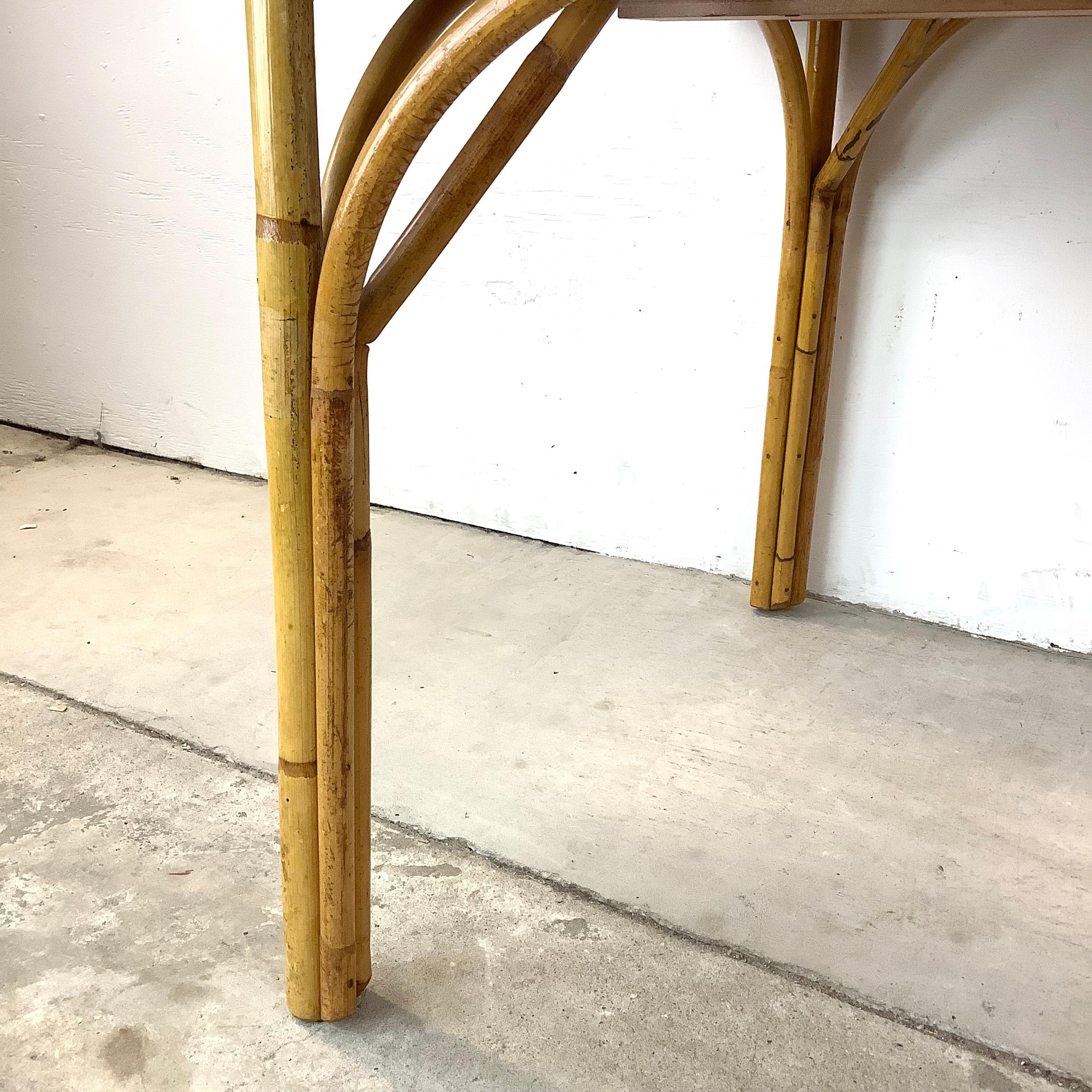 Table de salle à manger moderne vintage en bambou avec inserts en verre en vente 4