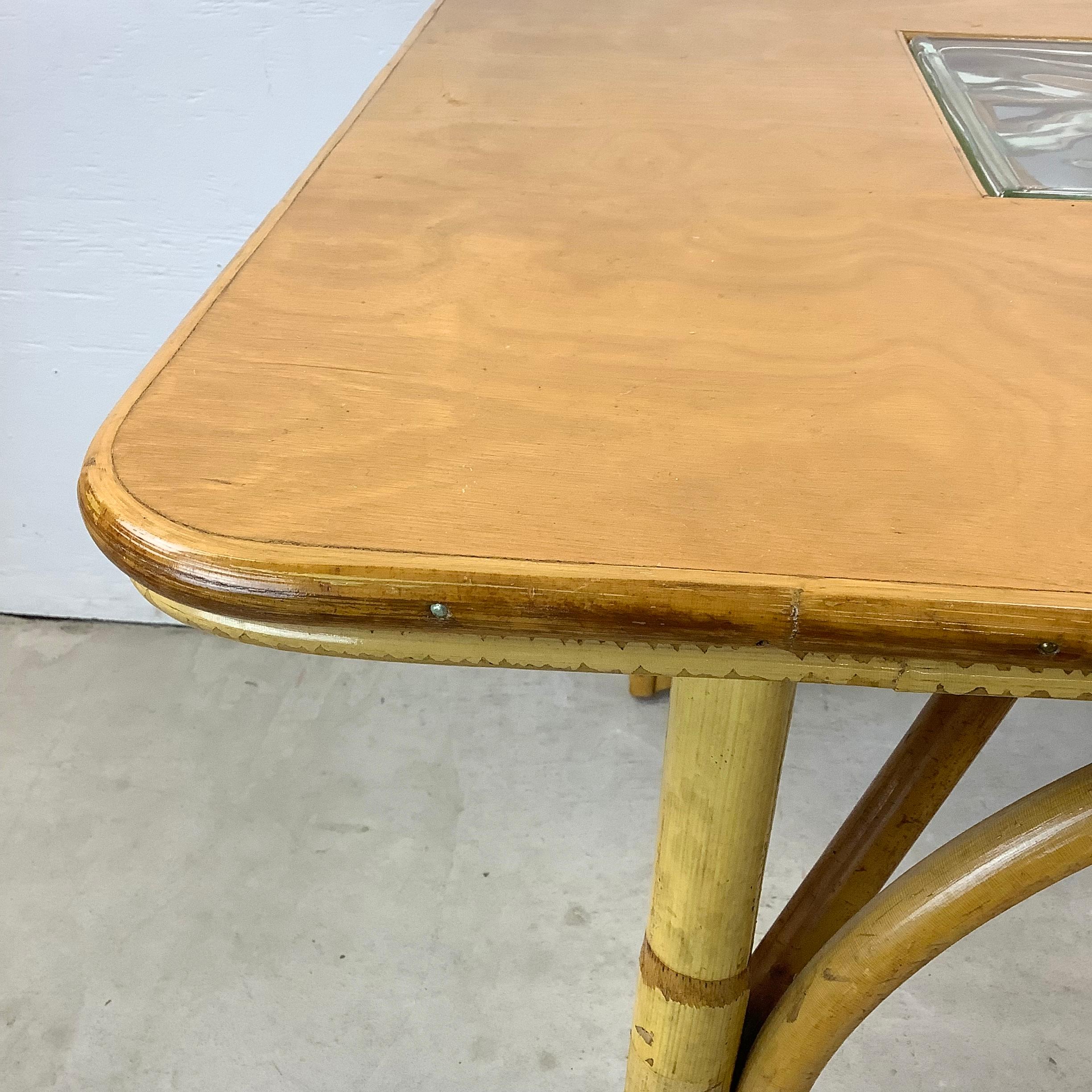 Table de salle à manger moderne vintage en bambou avec inserts en verre en vente 7