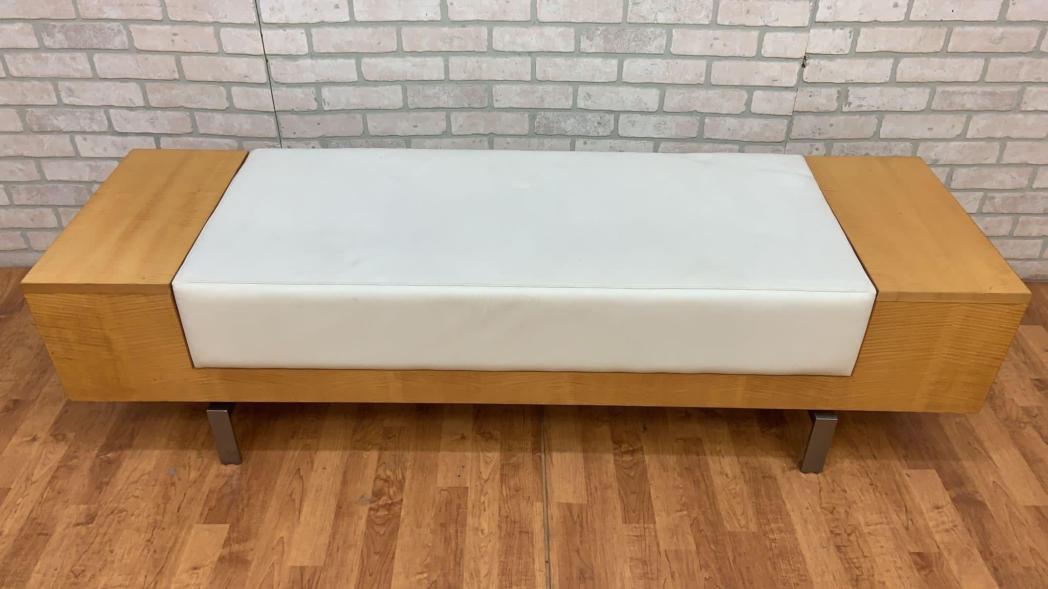 Vintage Modern Birchwood and White Leather Commercial Bench

Circa: 1990’s

Dimensions:
H: 18