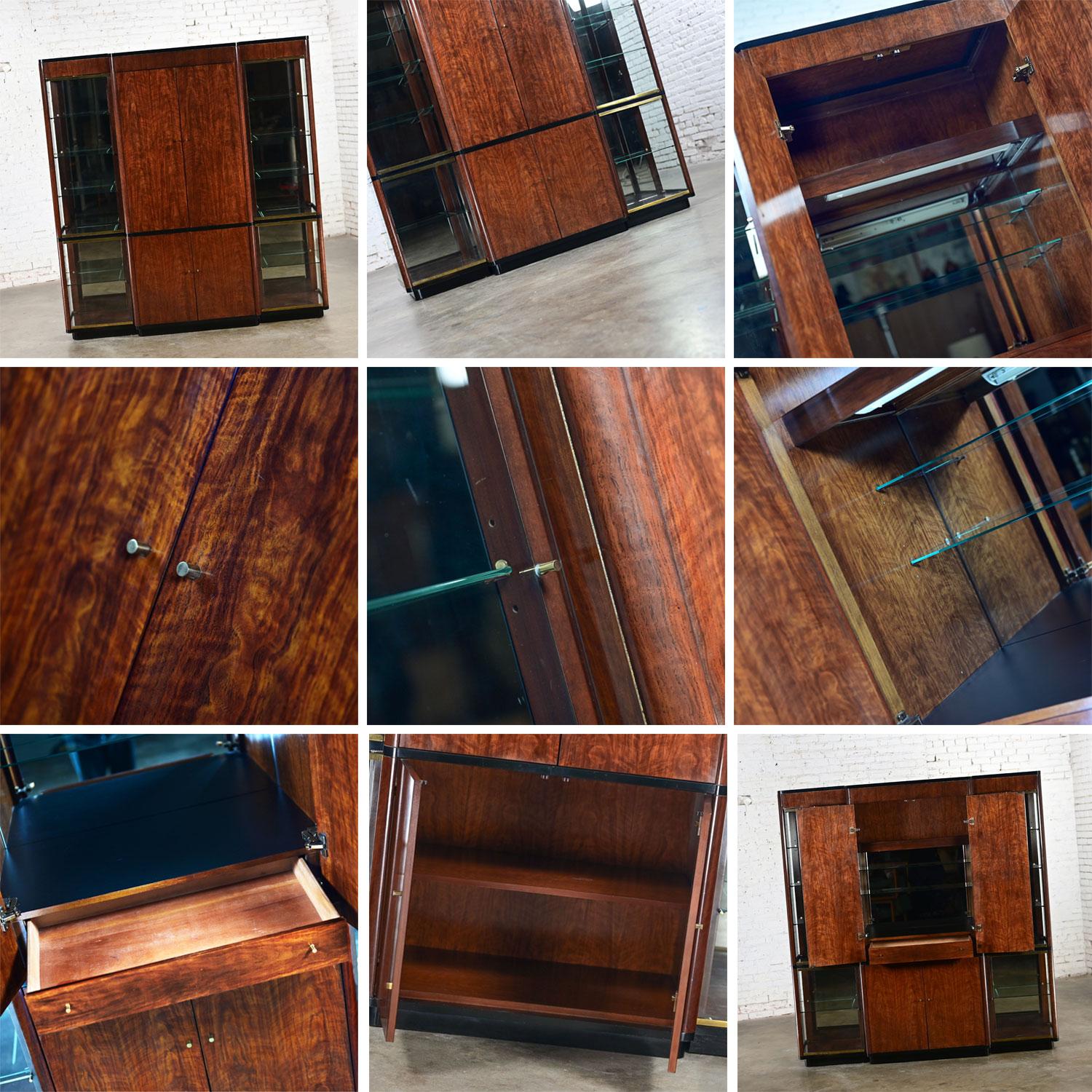 Vitrina o expositor de pared iluminado de 3 piezas Vintage Modern Black & Burl Drexel Heritage en venta 7