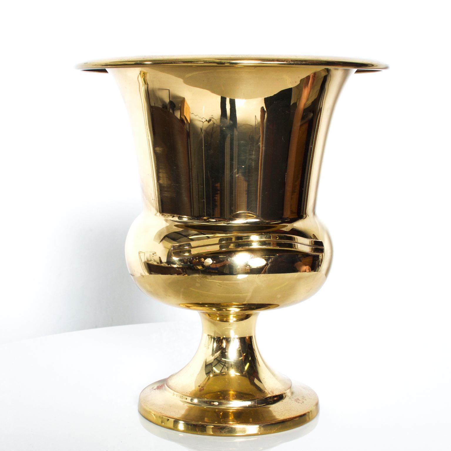 Tommi Parzinger Golden Champagne Bucket, Wine Cooler, Ice Bucket   Mod 1960s In Good Condition In Chula Vista, CA