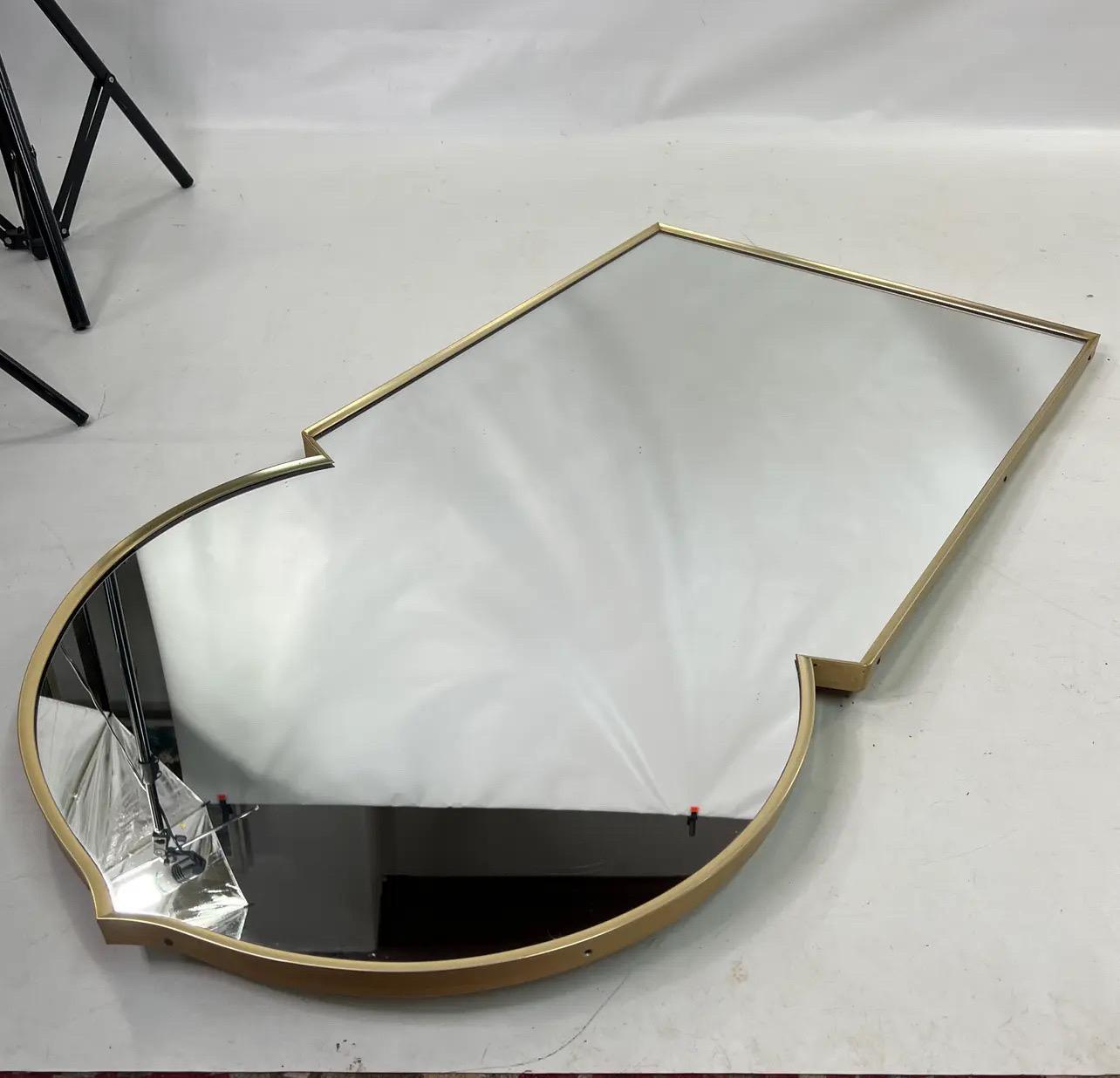 Sconosciuto Specchio ad arco in ottone moderno vintage in stile marocchino in vendita