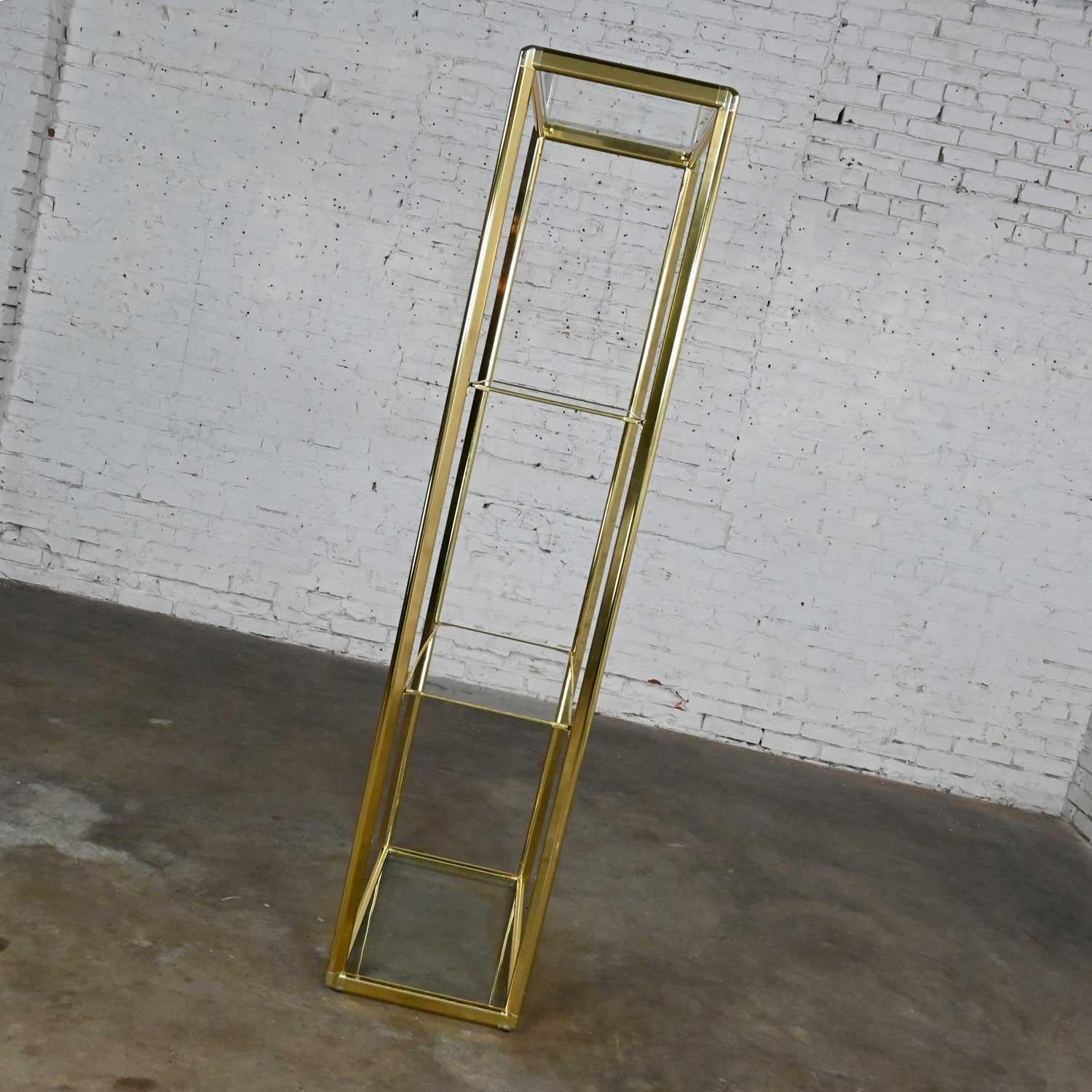 Vintage Modern Brass Plate & Glass Etagere Style DIA Design Institute of America In Good Condition For Sale In Topeka, KS