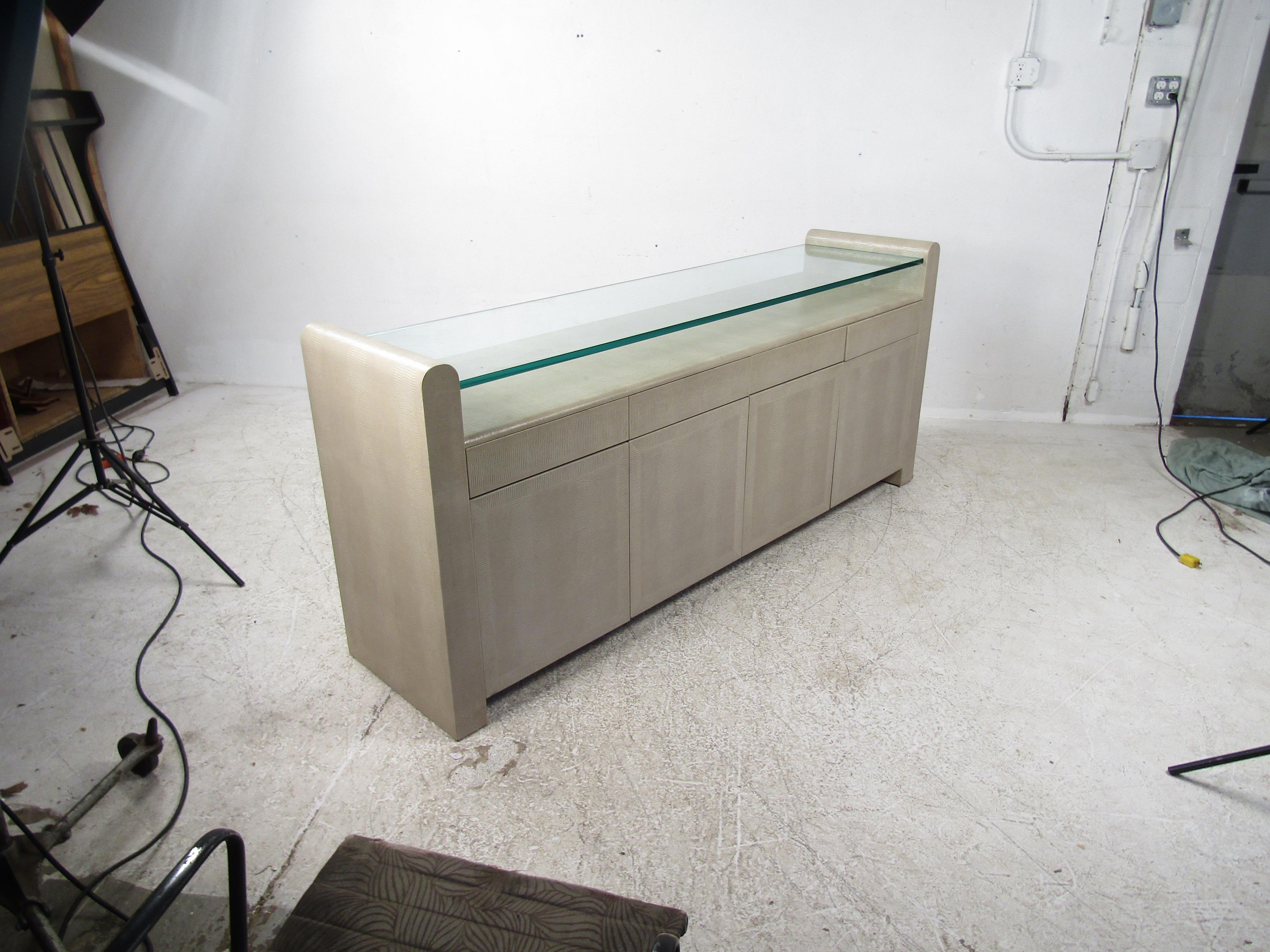 Vintage Modern Buffet Table with Glass Shelf For Sale 4