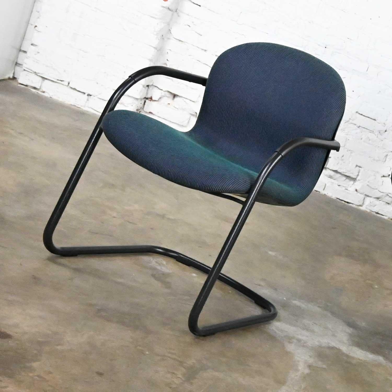 Vintage Modern Bulldog Armed Side Chairs by McCoy & Fahnstrom for Knoll Set 12 For Sale 8