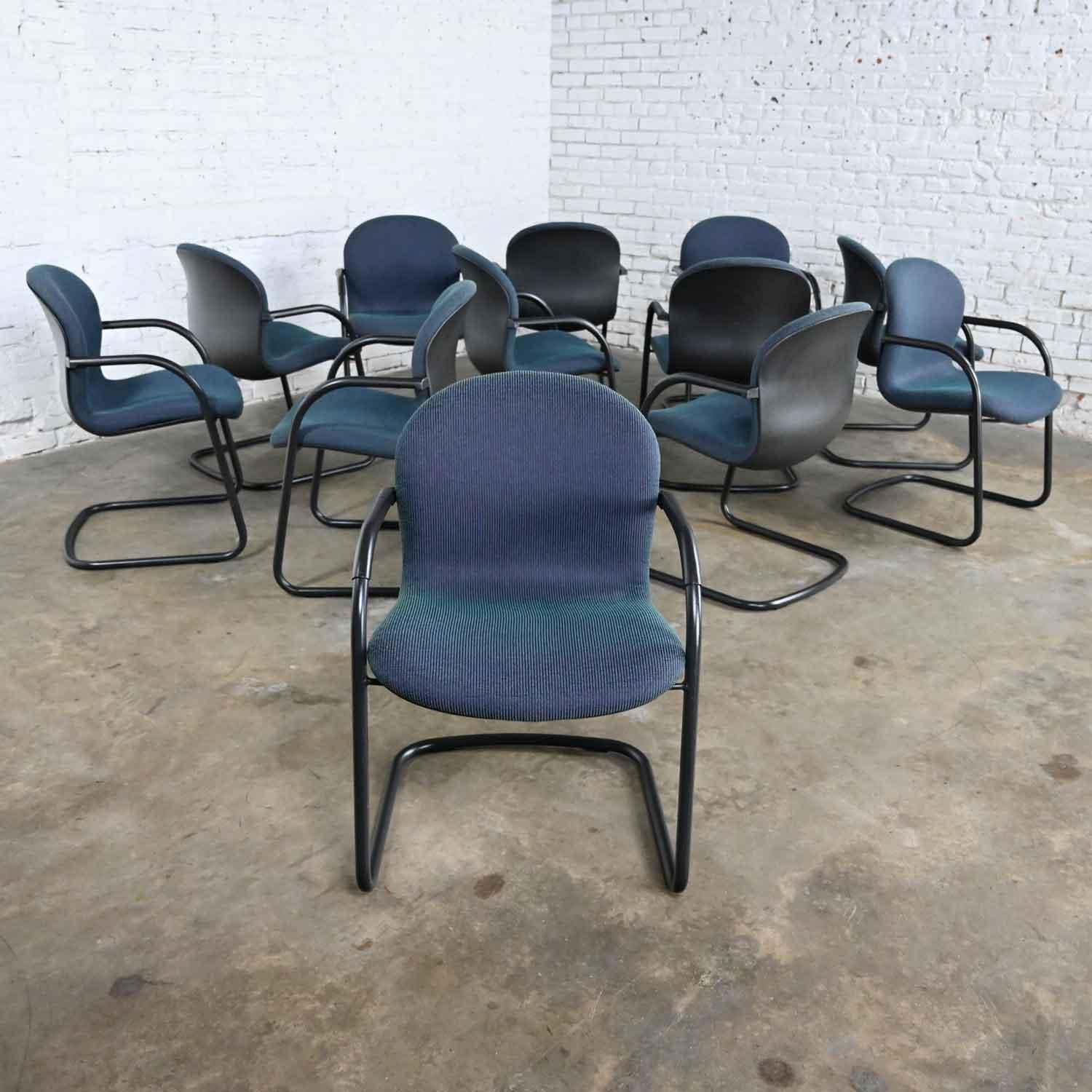 Vintage Modern Bulldog Armed Side Chairs by McCoy & Fahnstrom for Knoll Set 12 For Sale 10