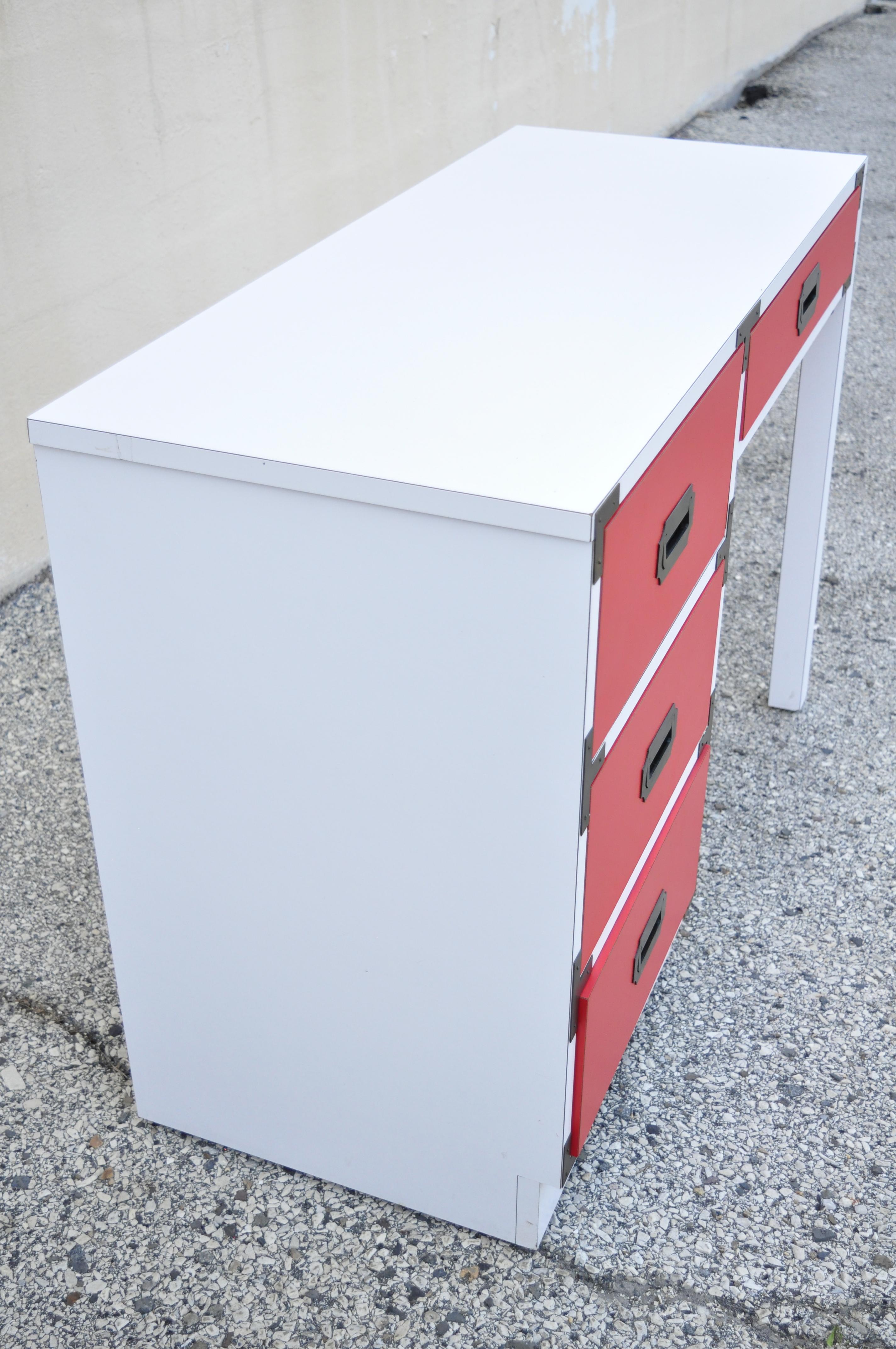 Vintage Modern Campaign Style Red White Formica Hollywood Regency Writing Desk In Good Condition In Philadelphia, PA