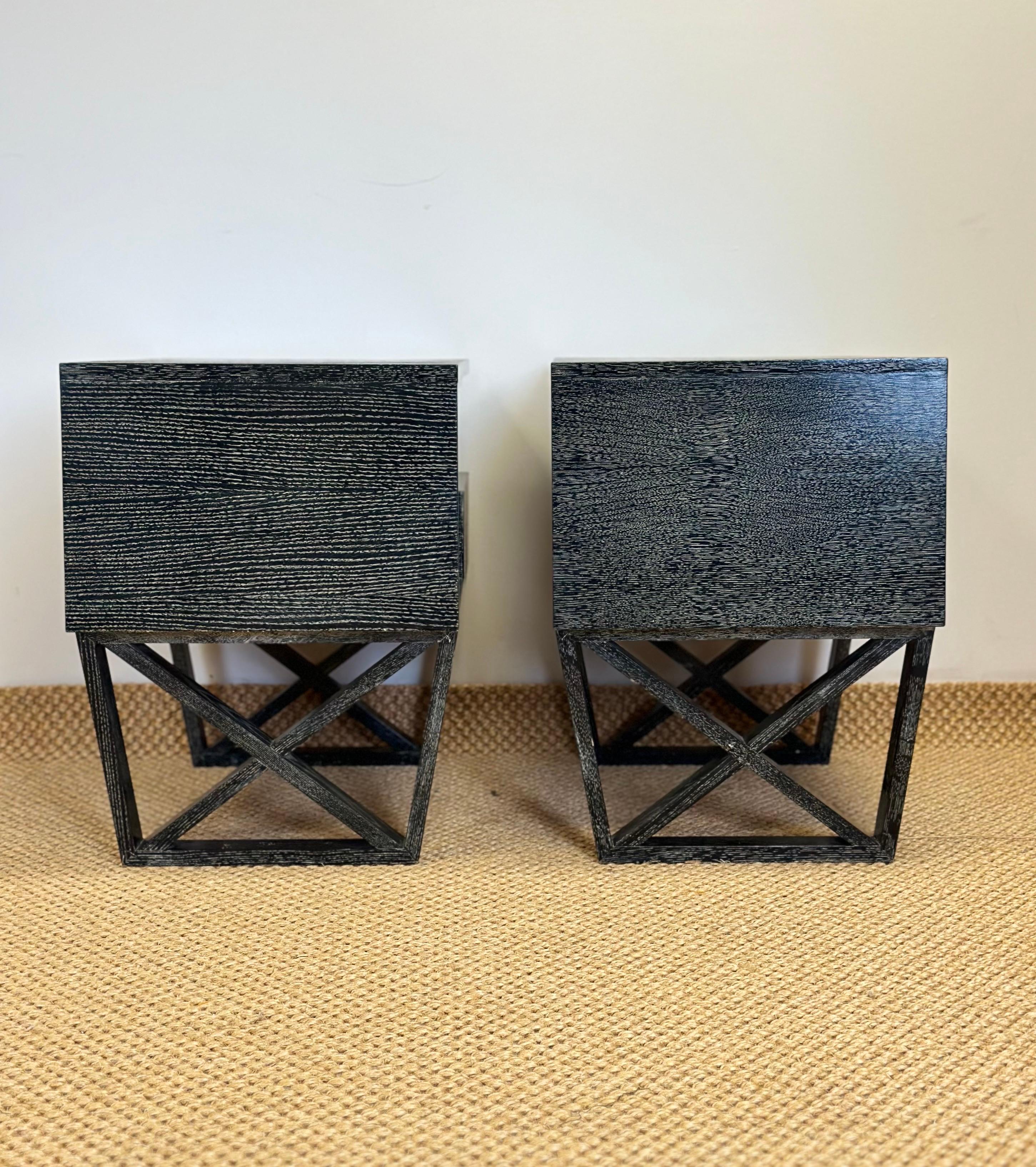Vintage Modern Cantilever Dark Green Cerused Nightstands or Side Tables – a Pair For Sale 3