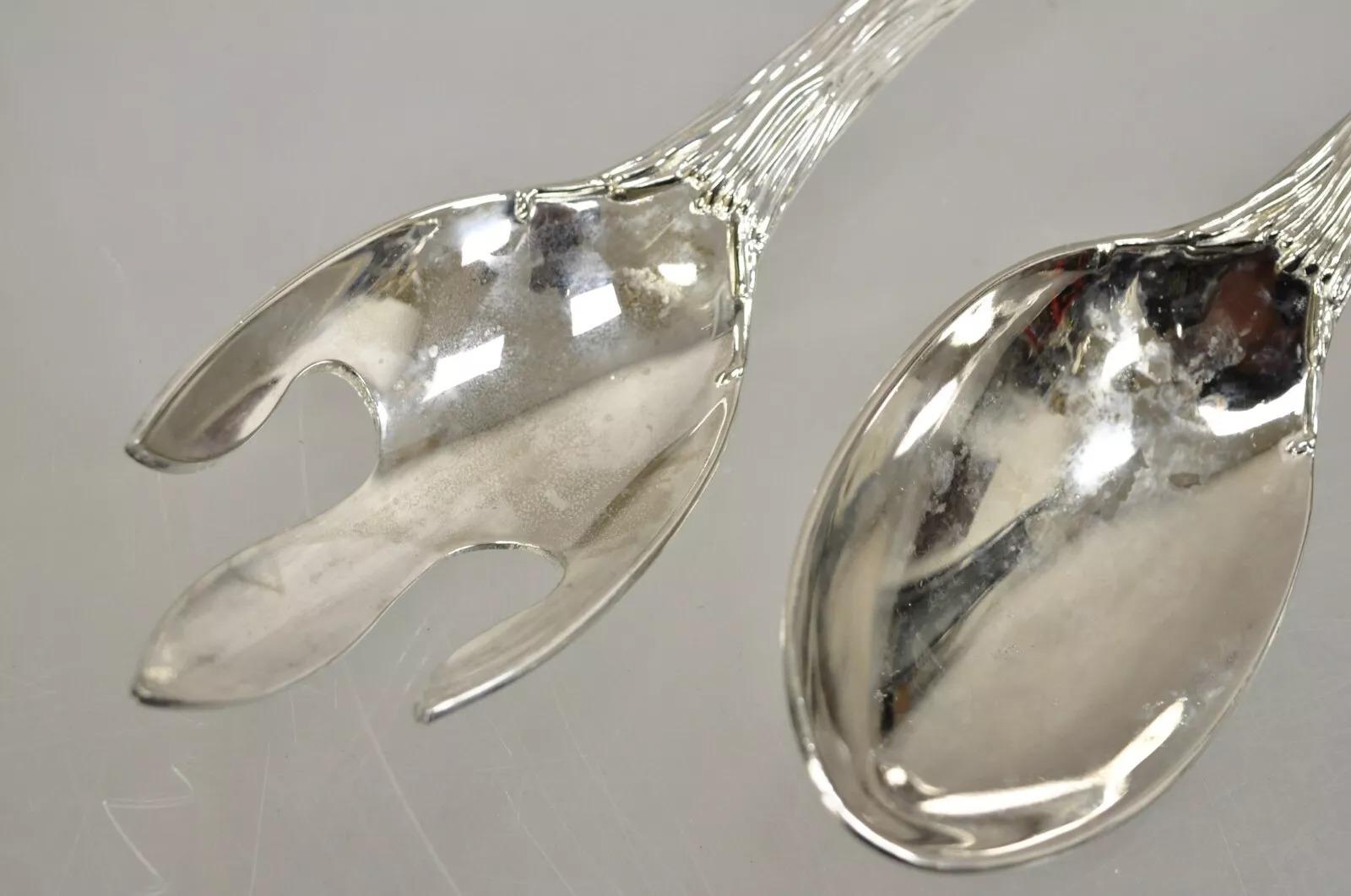Vintage Modern Christmas Santa Claus Silver Plated Ensalada Servir Tenedor y Cuchara en Bueno estado para la venta en Philadelphia, PA