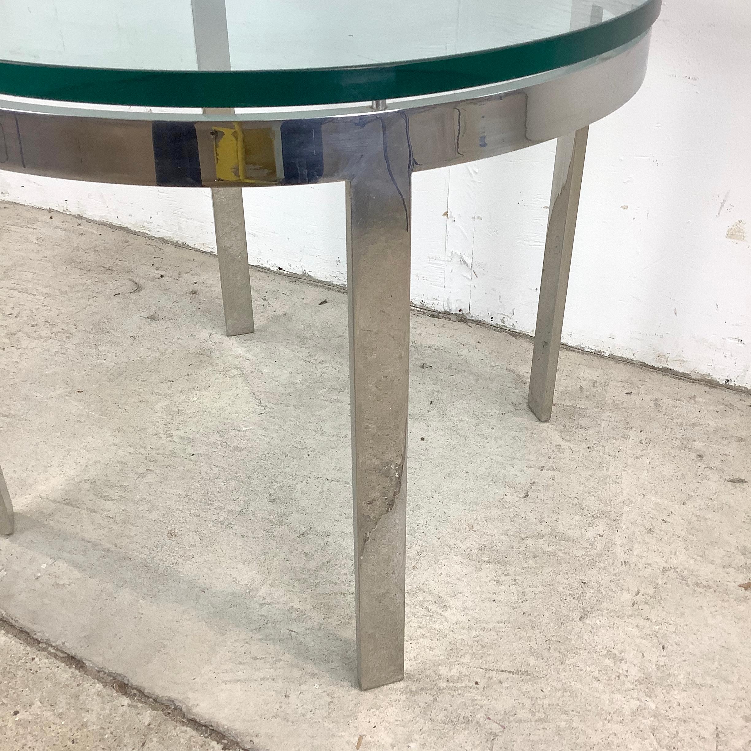 Table d'appoint vintage moderne en chrome et verre Attr. Nicos Zographos en vente 3