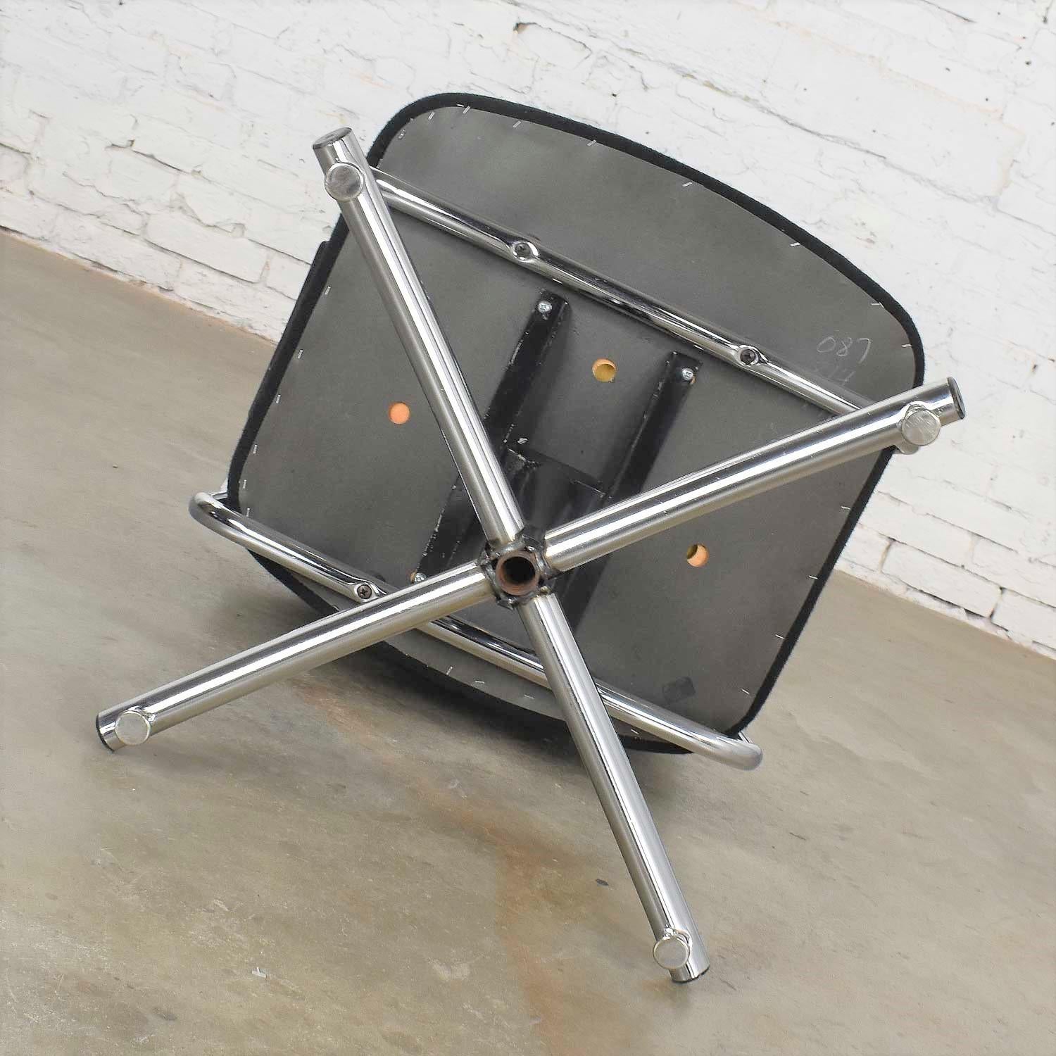 Vintage Modern Chrome & Black Office Armchair 4 Prong Base Style Steelcase, 1970 1