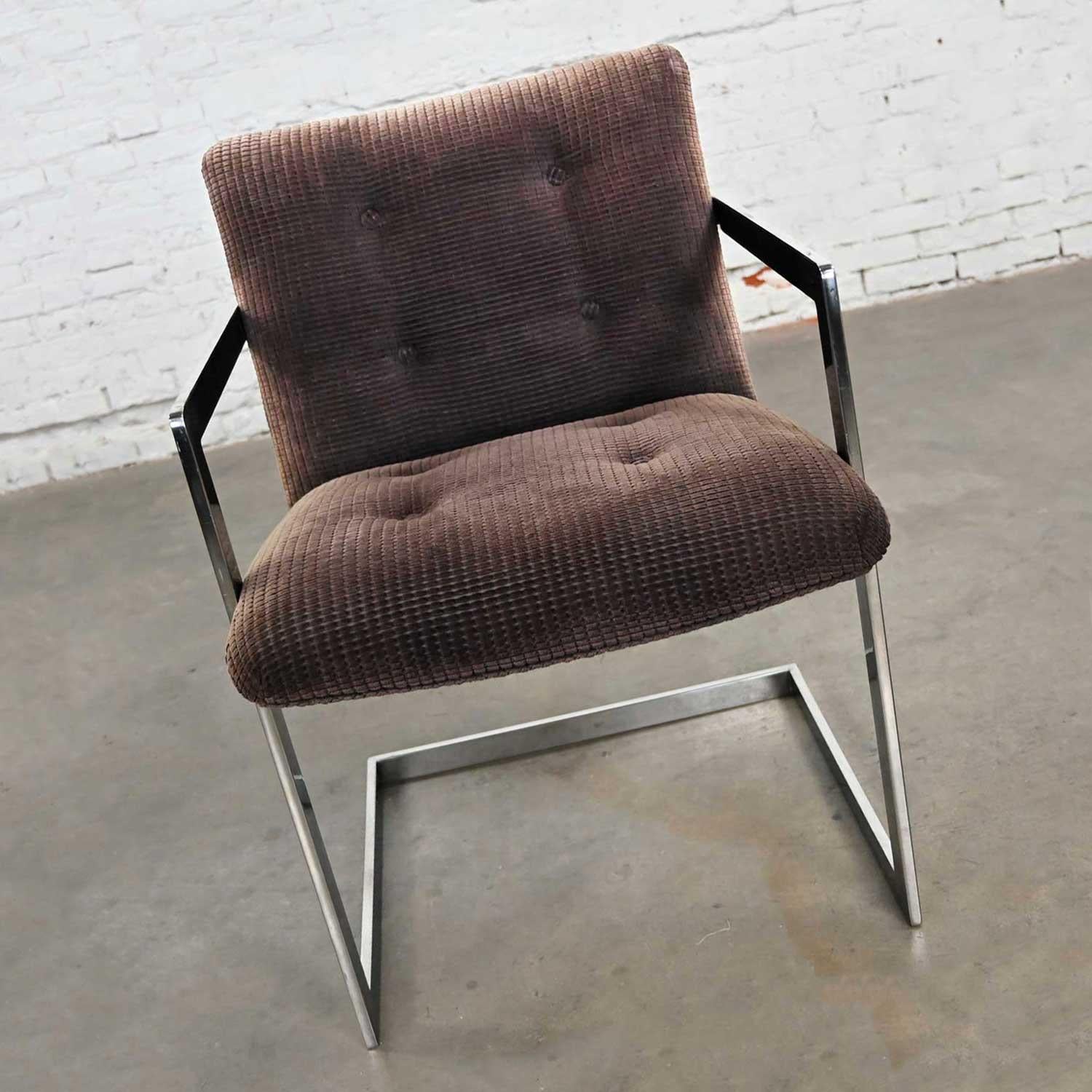 Tissu Chaise cantilever moderne vintage chromée et marron en chenille de style Brno par Knoll en vente