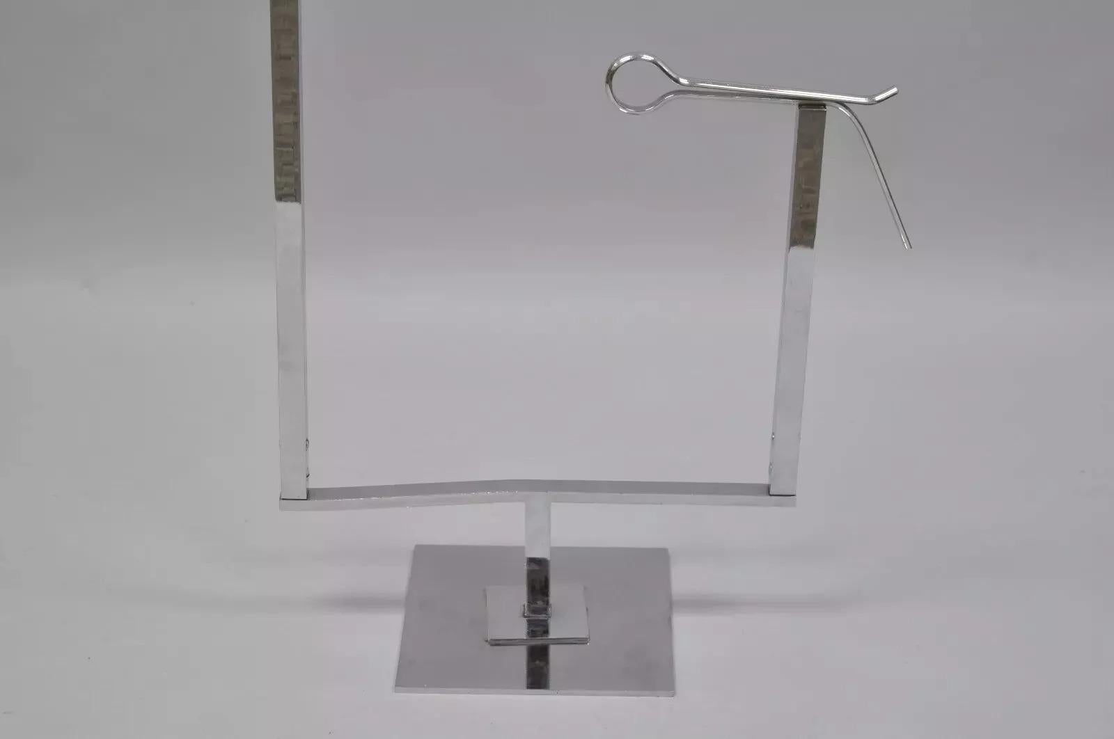 Vintage Modern Chrome Metal Table Top Gentleman's Clothing Valet Hanger In Good Condition In Philadelphia, PA