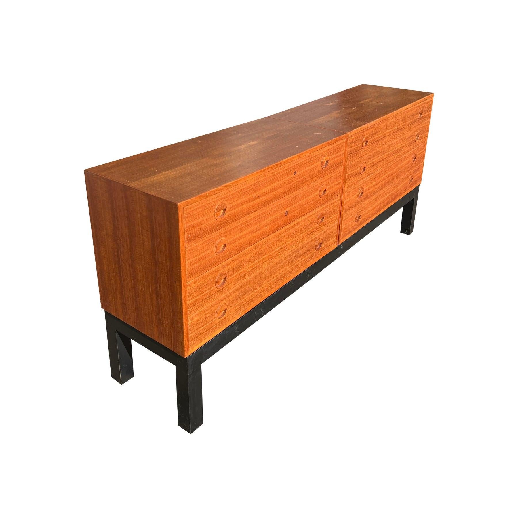 Teak Comò danese moderno d'epoca su misura con panca in stile Hans Wegner Herman Miller in vendita