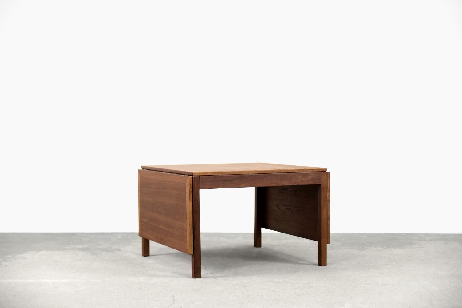 Vintage Modern Danish Teak Wood Coffee Table by Børge Mogensen for Fredericia In Good Condition For Sale In Warszawa, Mazowieckie