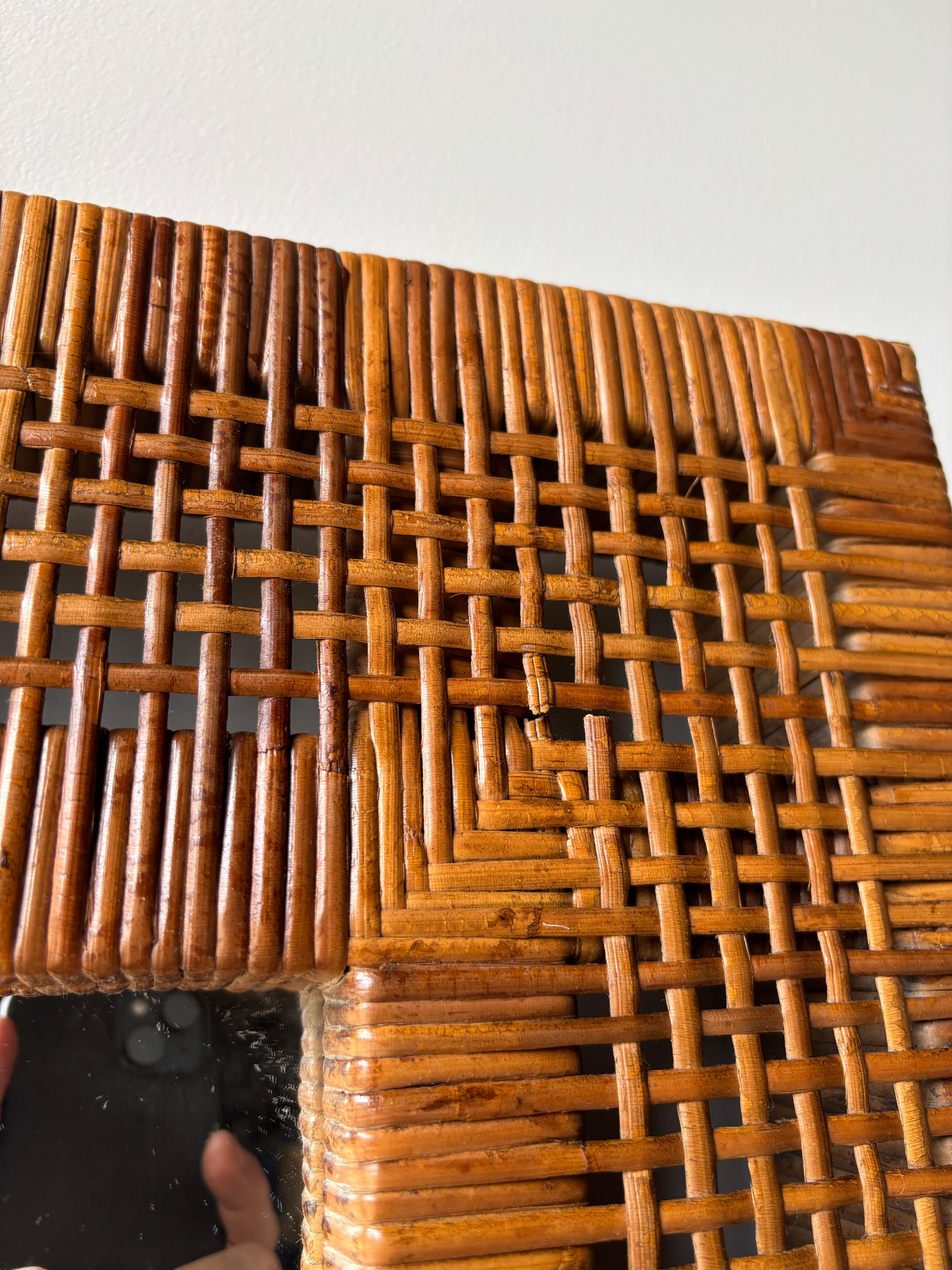 Vintage Modern Danny Ho Fong Rattan-Spiegel, 48