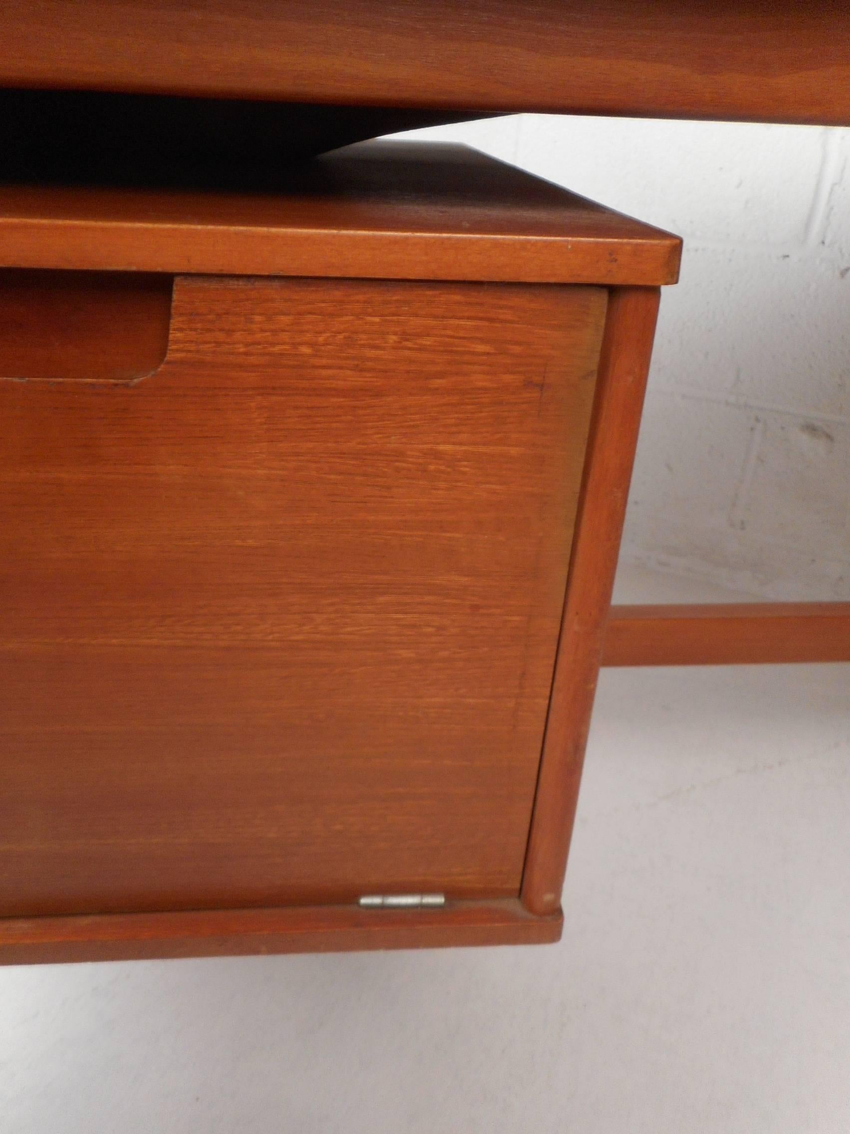 Vintage Modern Desk with a Finished Back by Drexel 5