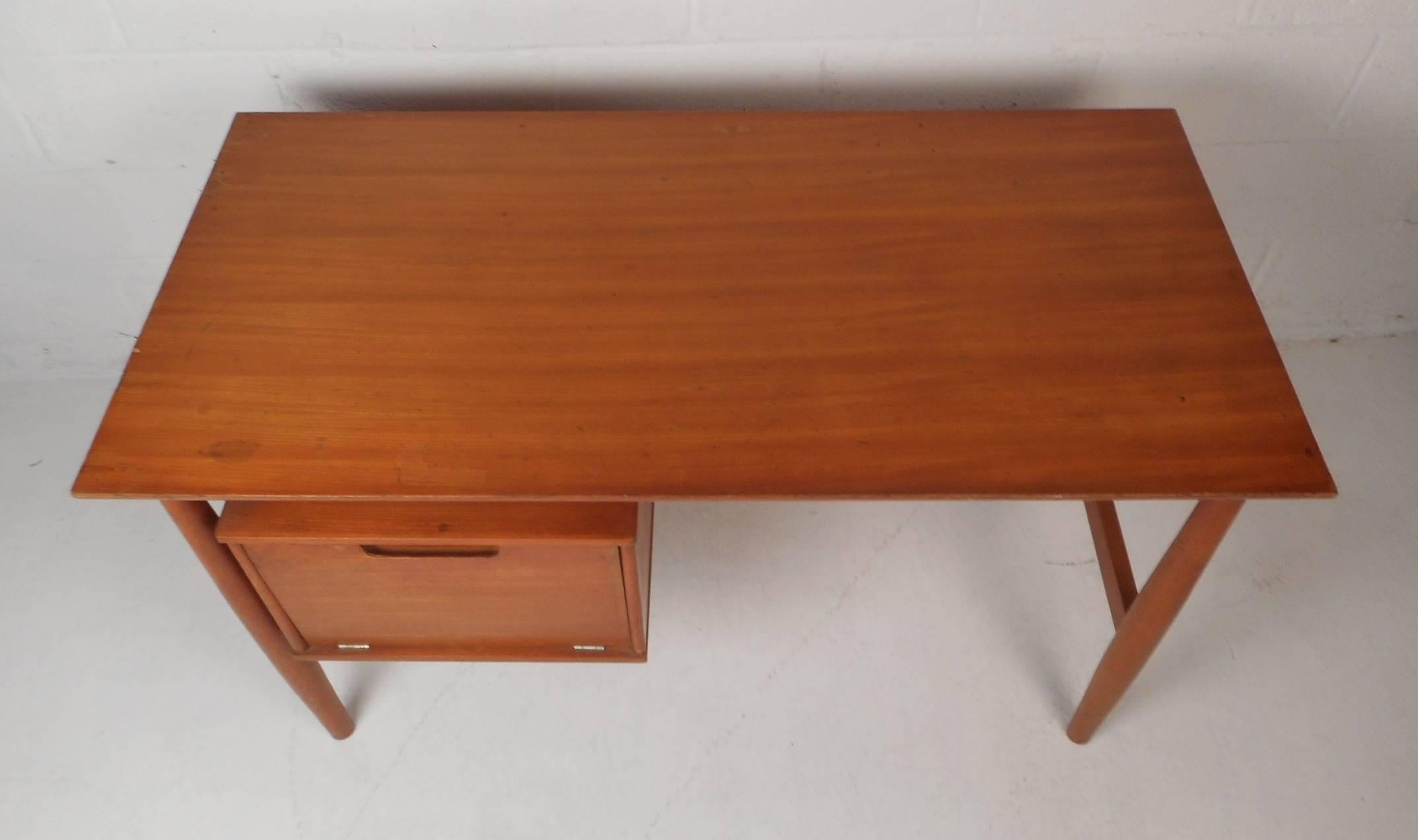 Mid-Century Modern Vintage Modern Desk with a Finished Back by Drexel