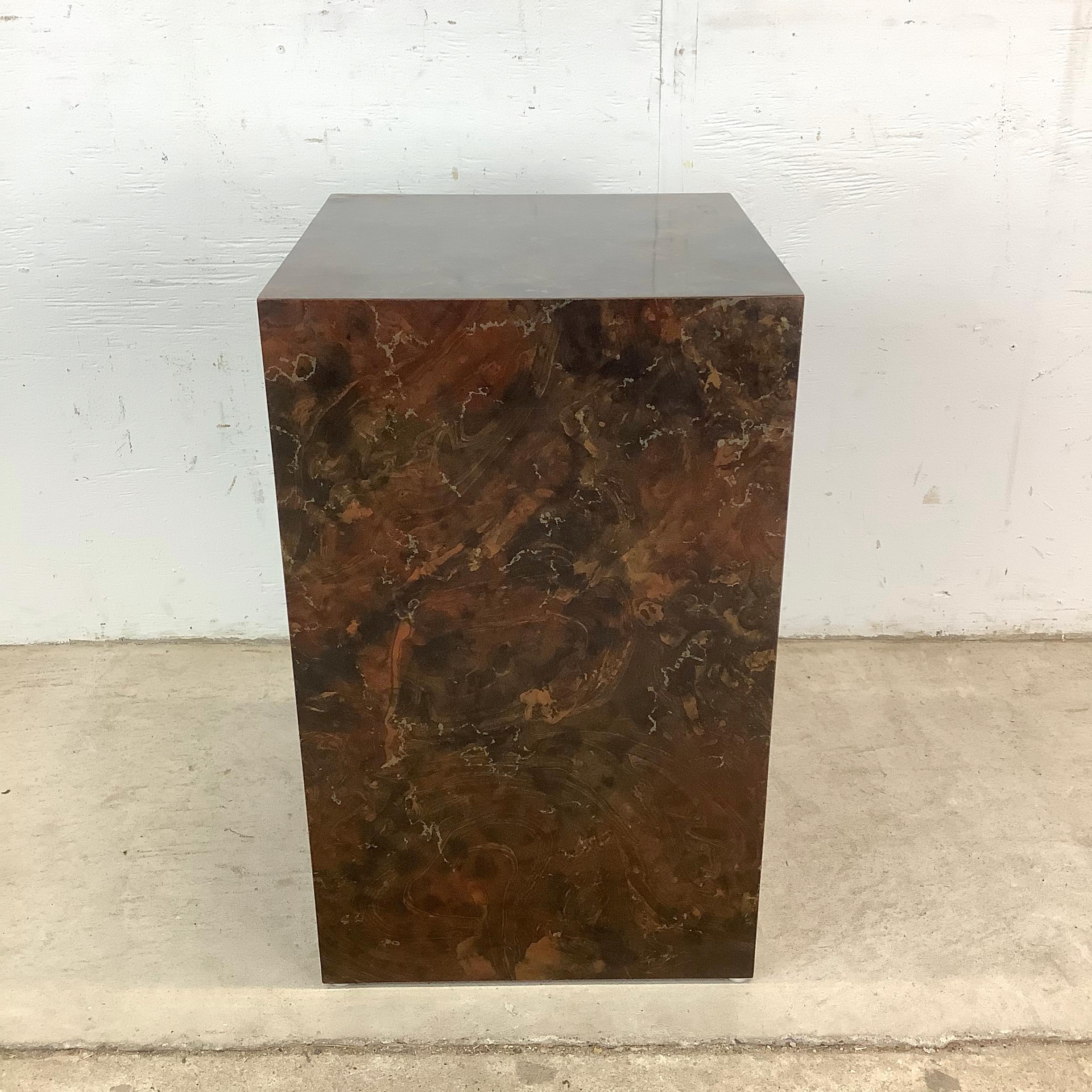 Vintage Modern Display Pedestal (Unbekannt) im Angebot