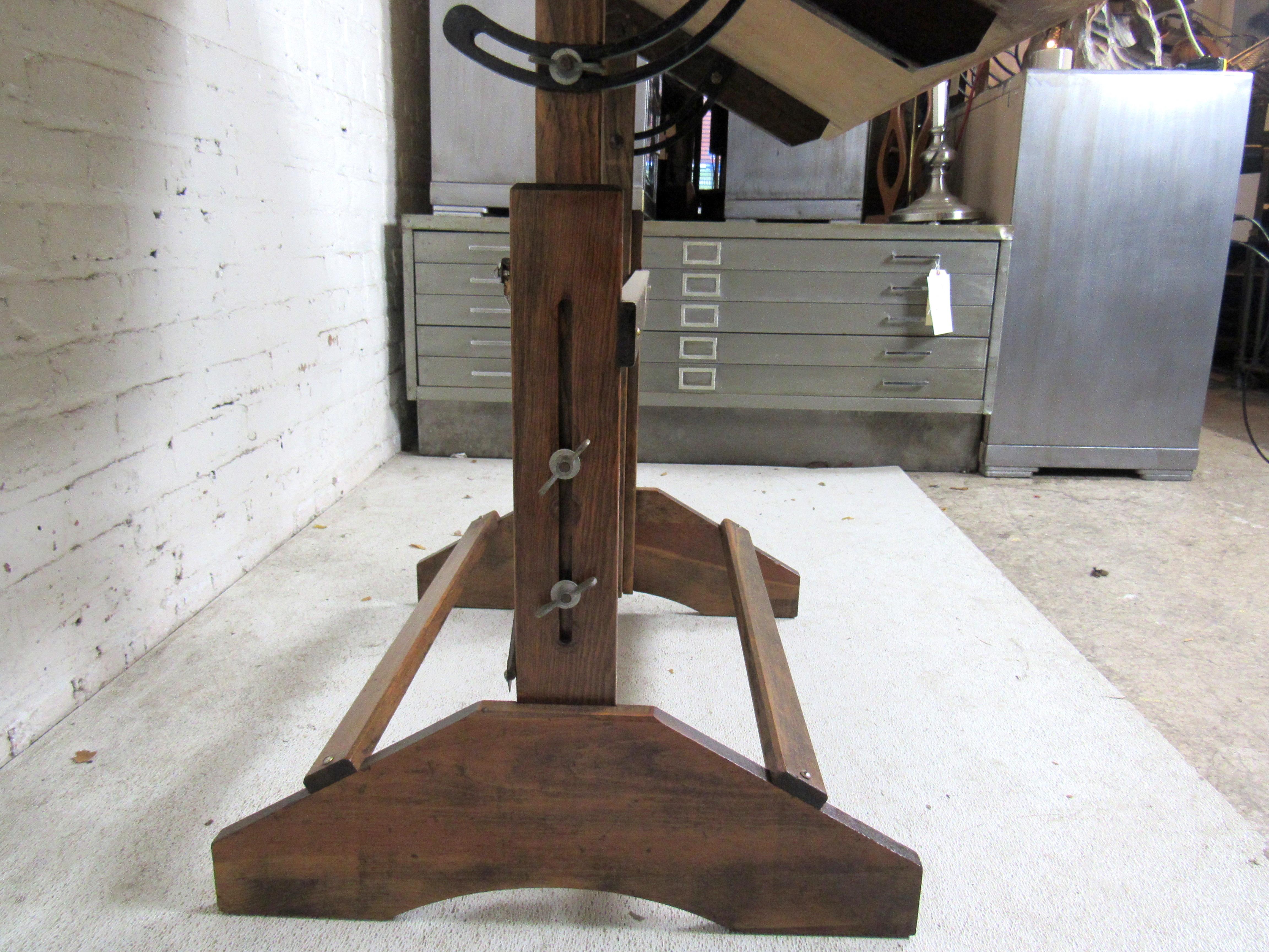 Vintage Modern Drafting Table In Good Condition In Brooklyn, NY