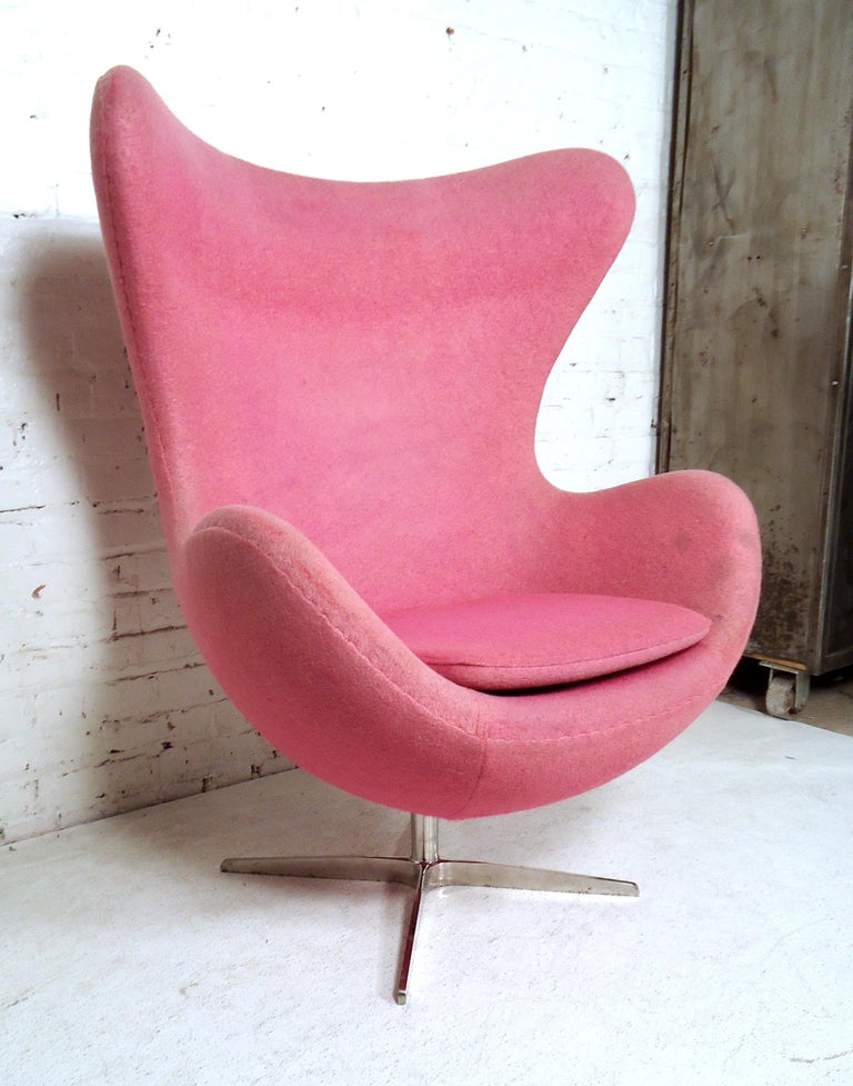 Vintage Modern Egg Chair by Arne Jacobsen at 1stDibs