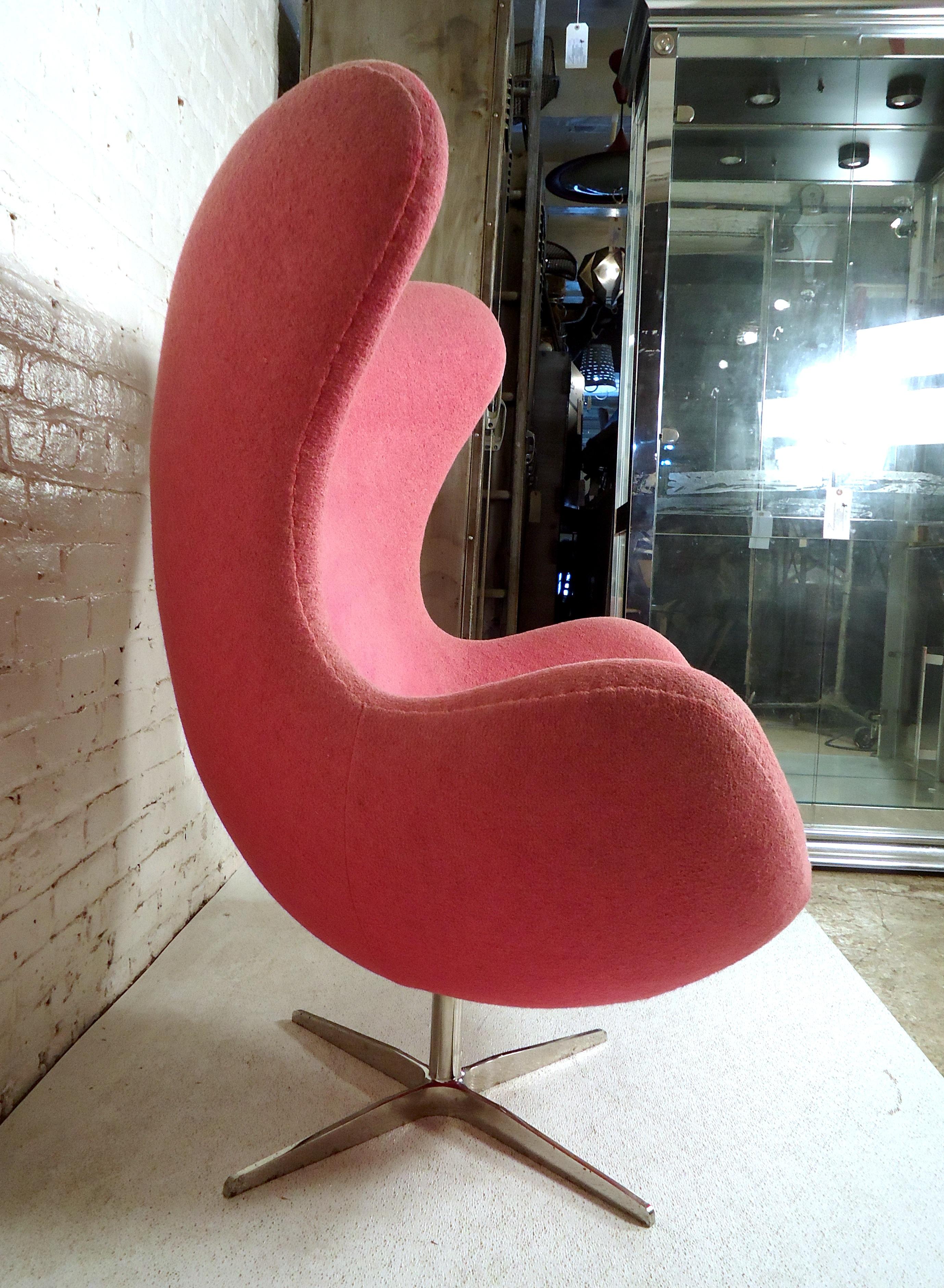 Mid-Century Modern Vintage Modern Egg Chair by Arne Jacobsen