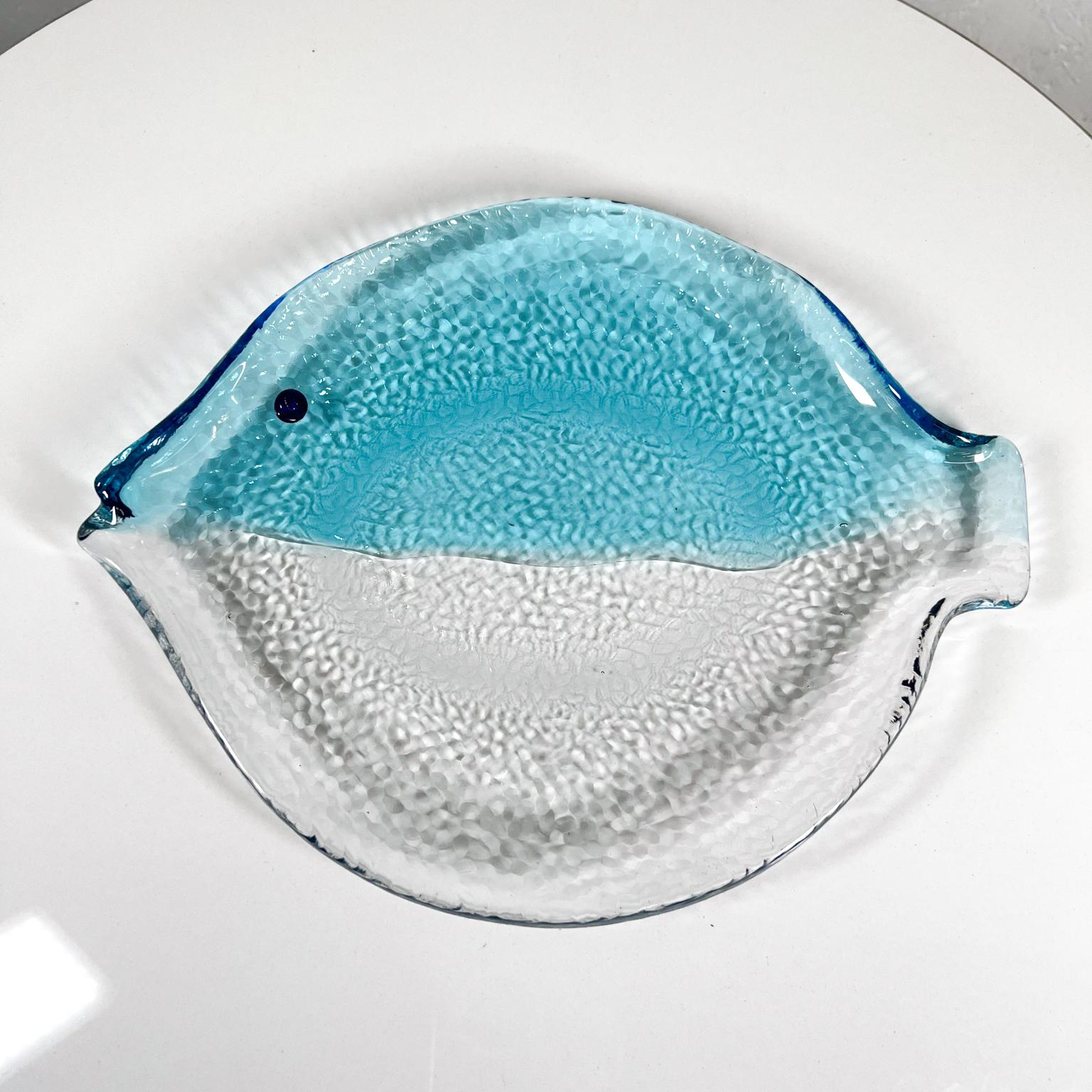 glass fish dish