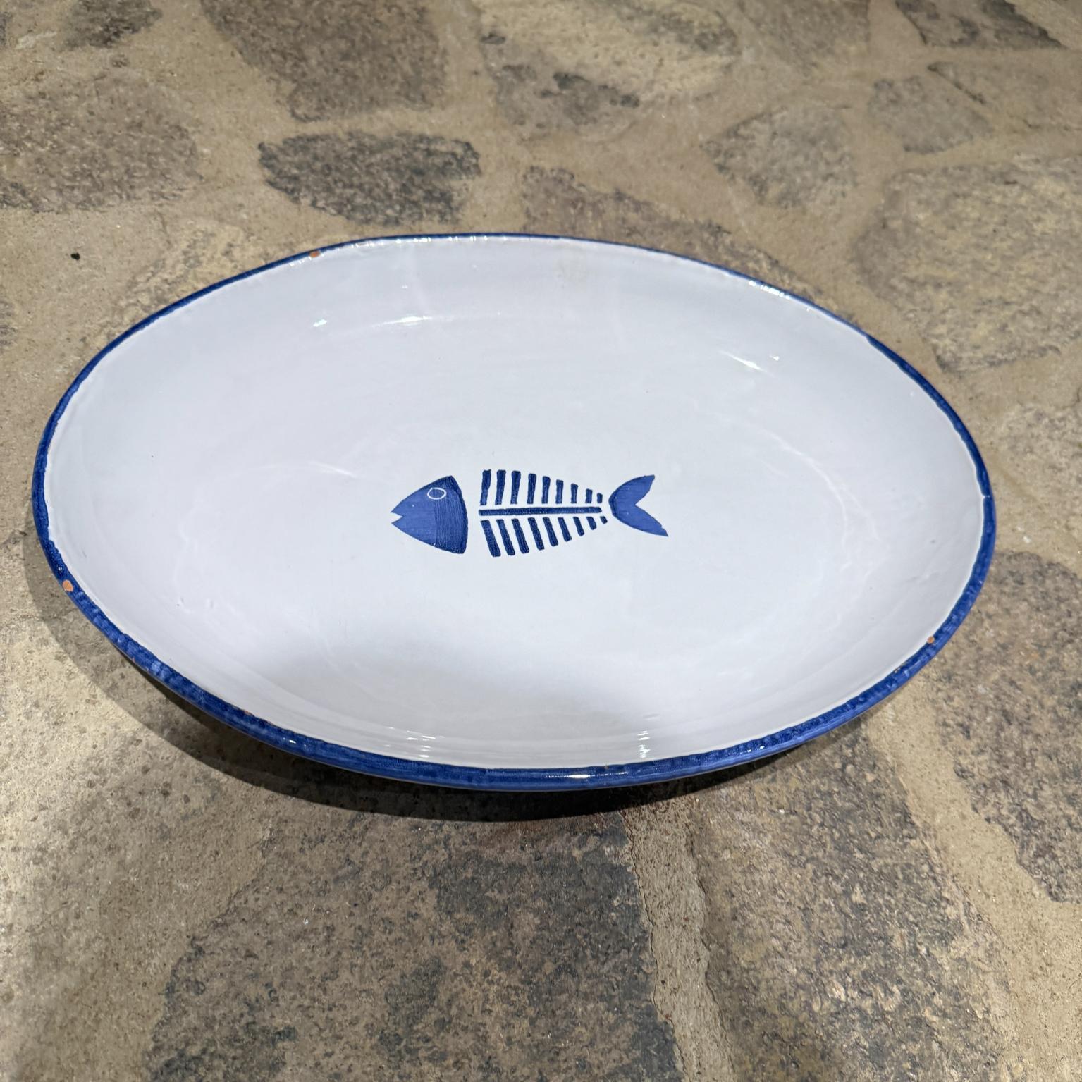 Plato Vintage de Cerámica Moderna de Pescado Hecho en Italia Regencia de Hollywood en venta