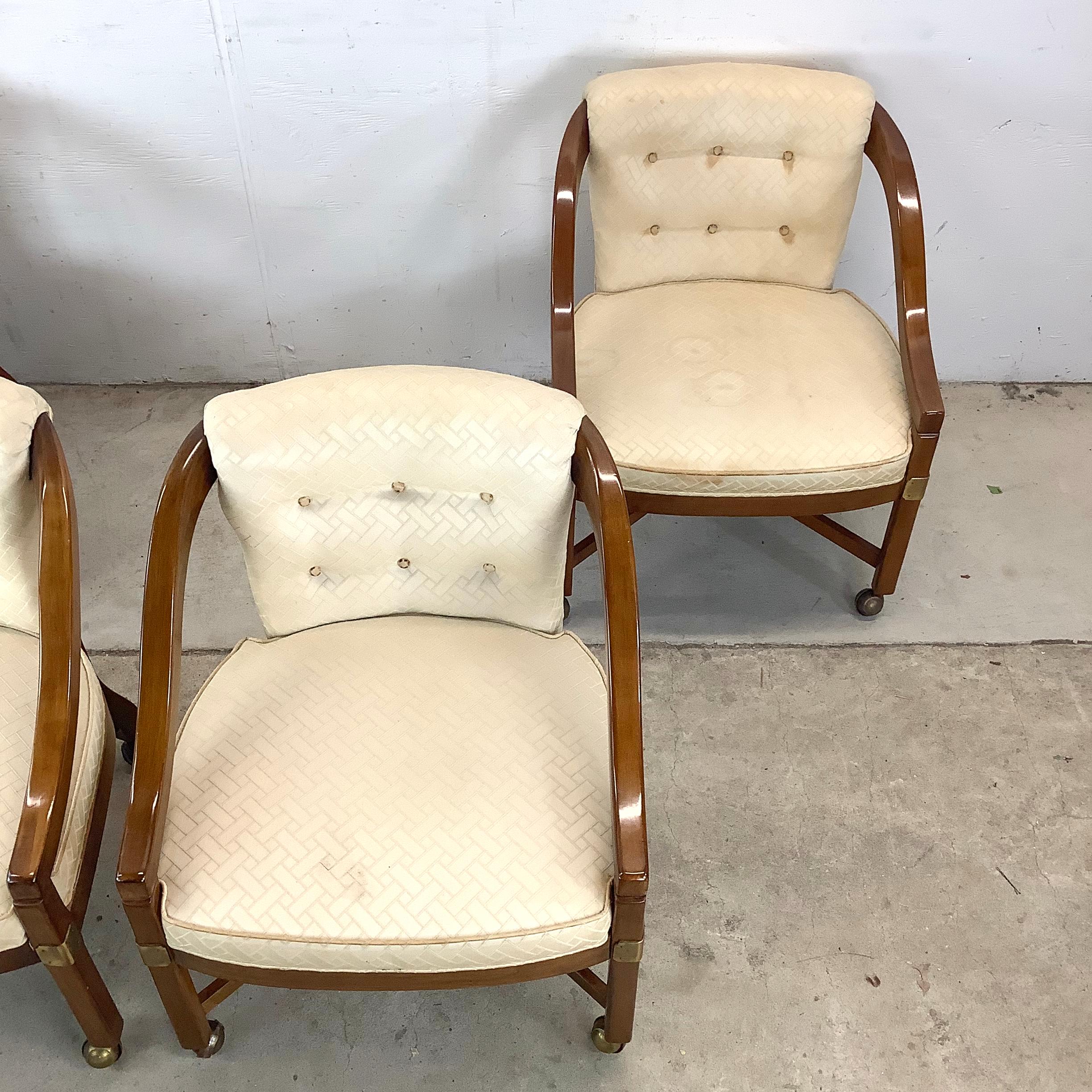 Tavolo da gioco moderno vintage con quattro sedie da club in vendita 5