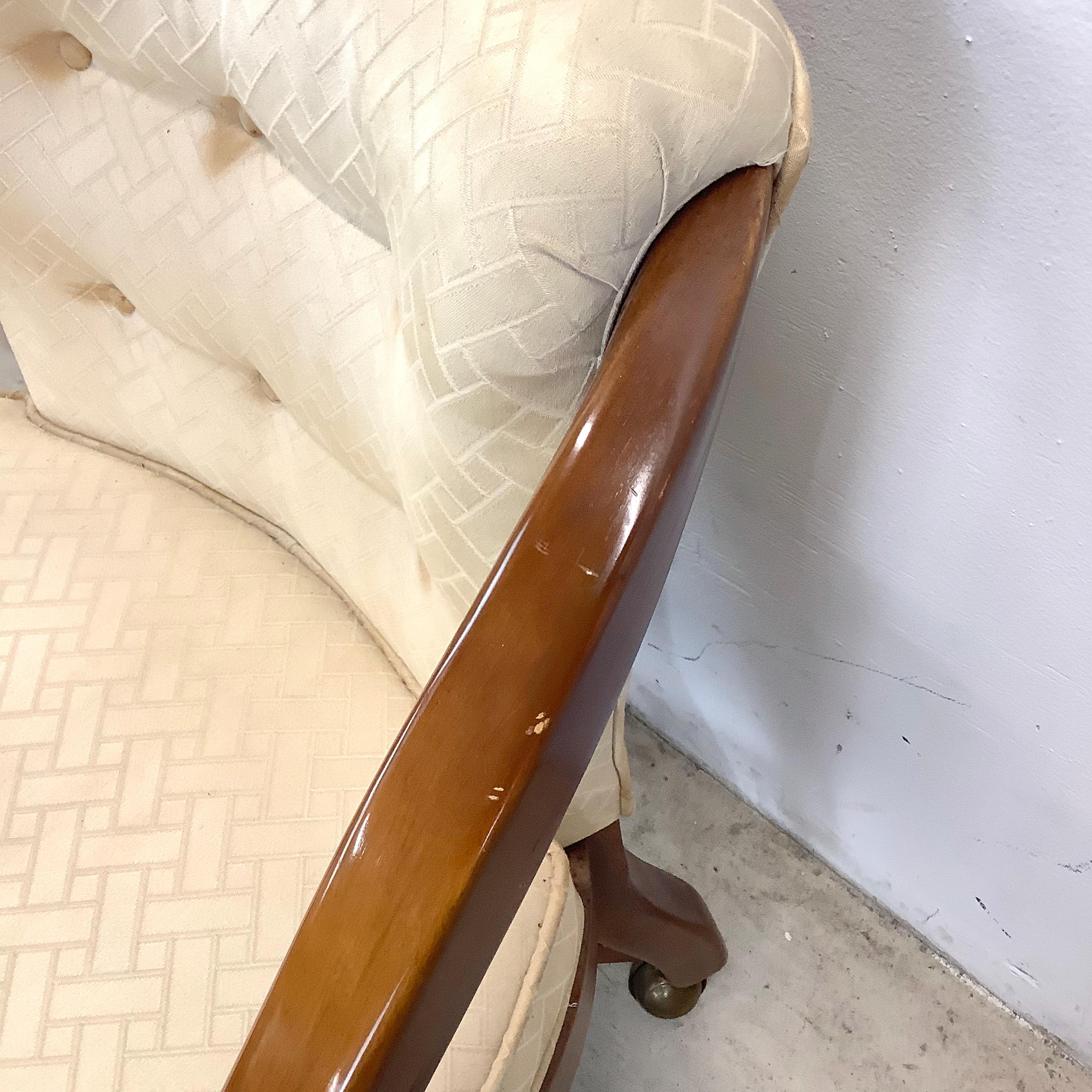 Tavolo da gioco moderno vintage con quattro sedie da club in vendita 6