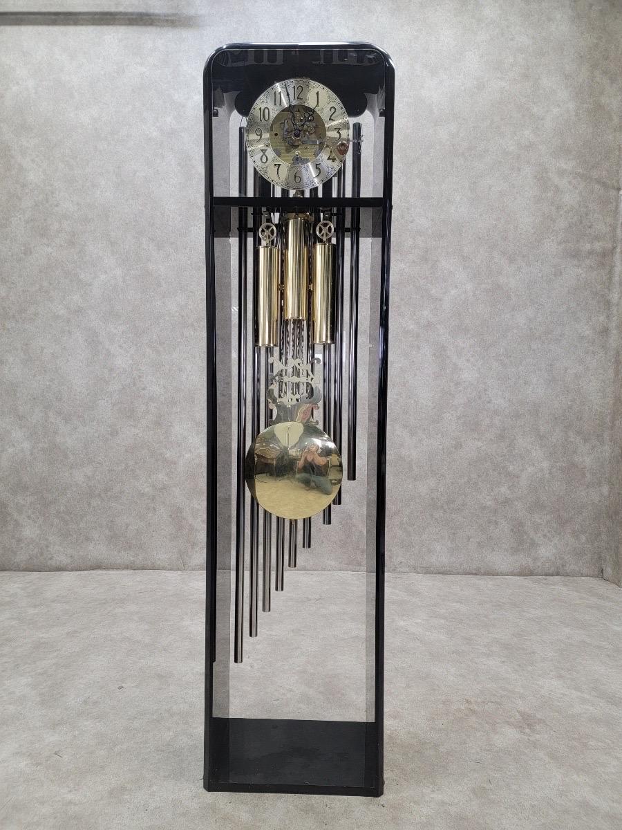 Horloge grand-père allemande vintage moderne Hermle Black Forest Acrylique en vente 2