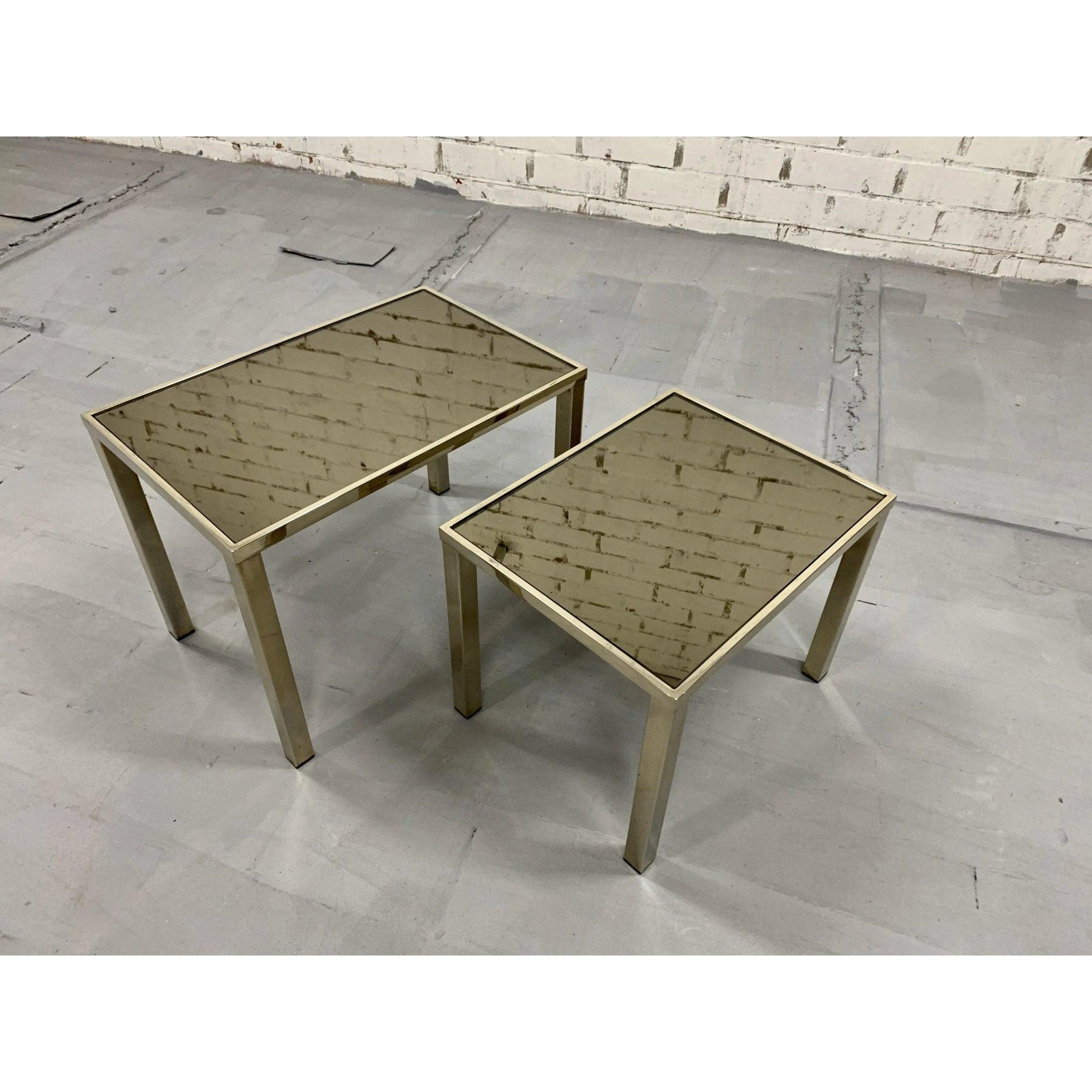 Vintage Modern Glass and Chrome Side Tables - a Pair In condizioni buone in vendita a Bridgeport, CT