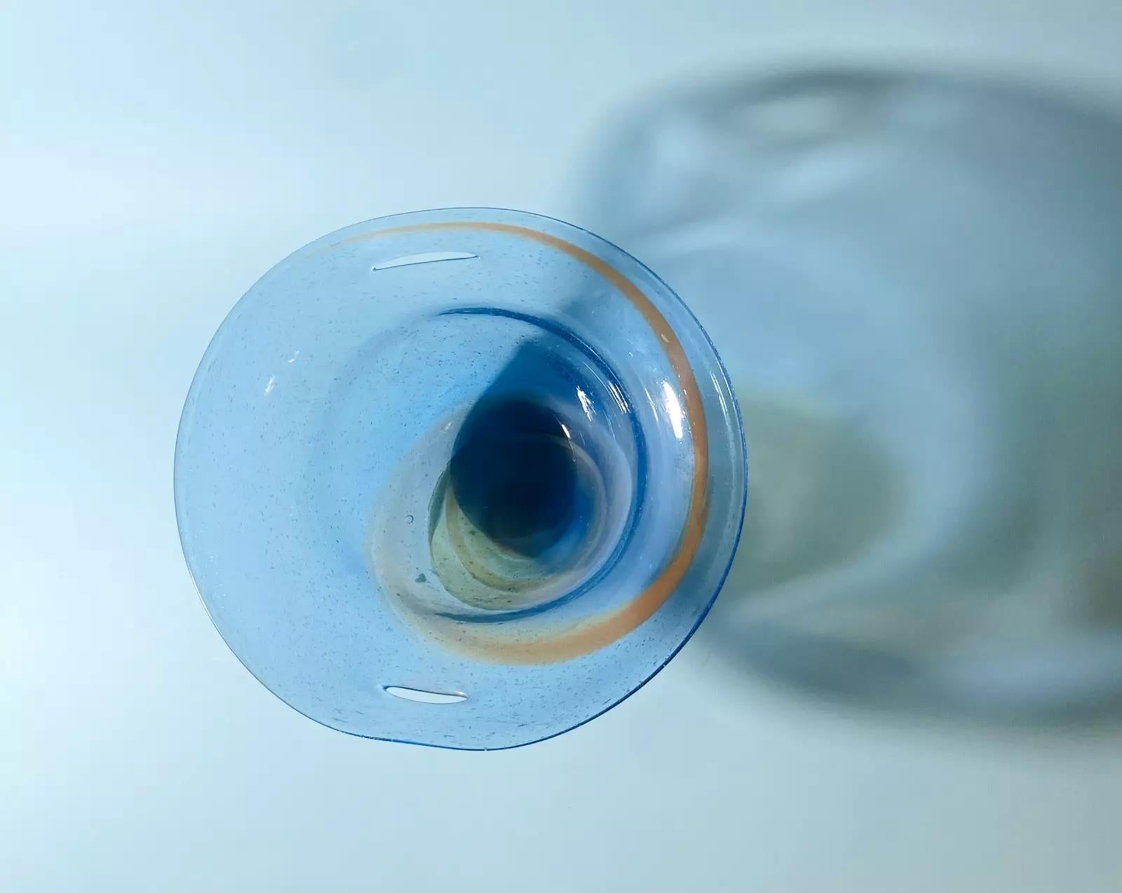 Ungherese Ciotola di vetro moderna d'epoca Budveszel Gyula Ungheria anni '90 in vendita