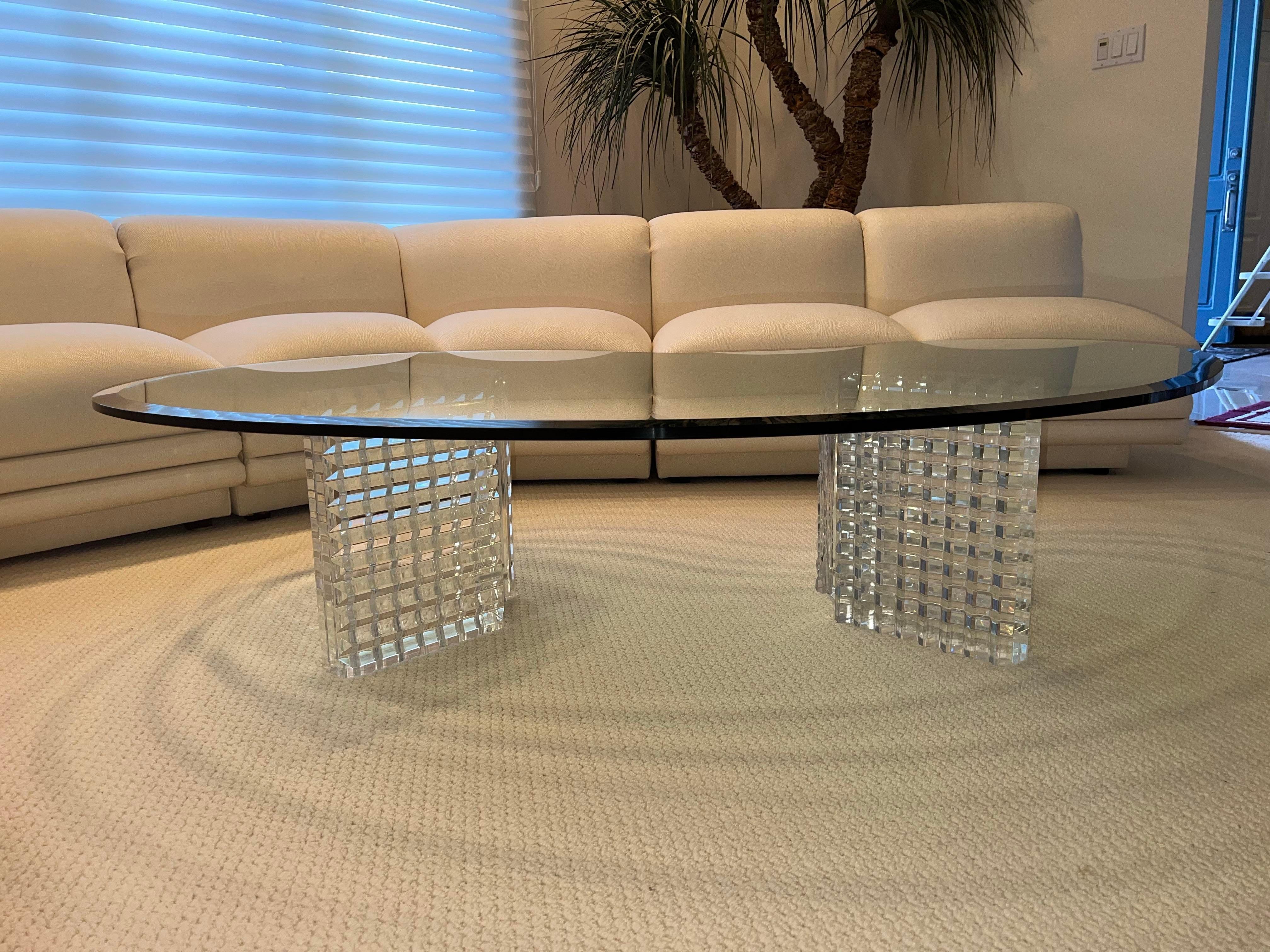 Table basse moderne en verre et lucite en forme de goutte d'eau dans le style Adrian Pearsall Bon état - En vente à Saddle River, NJ